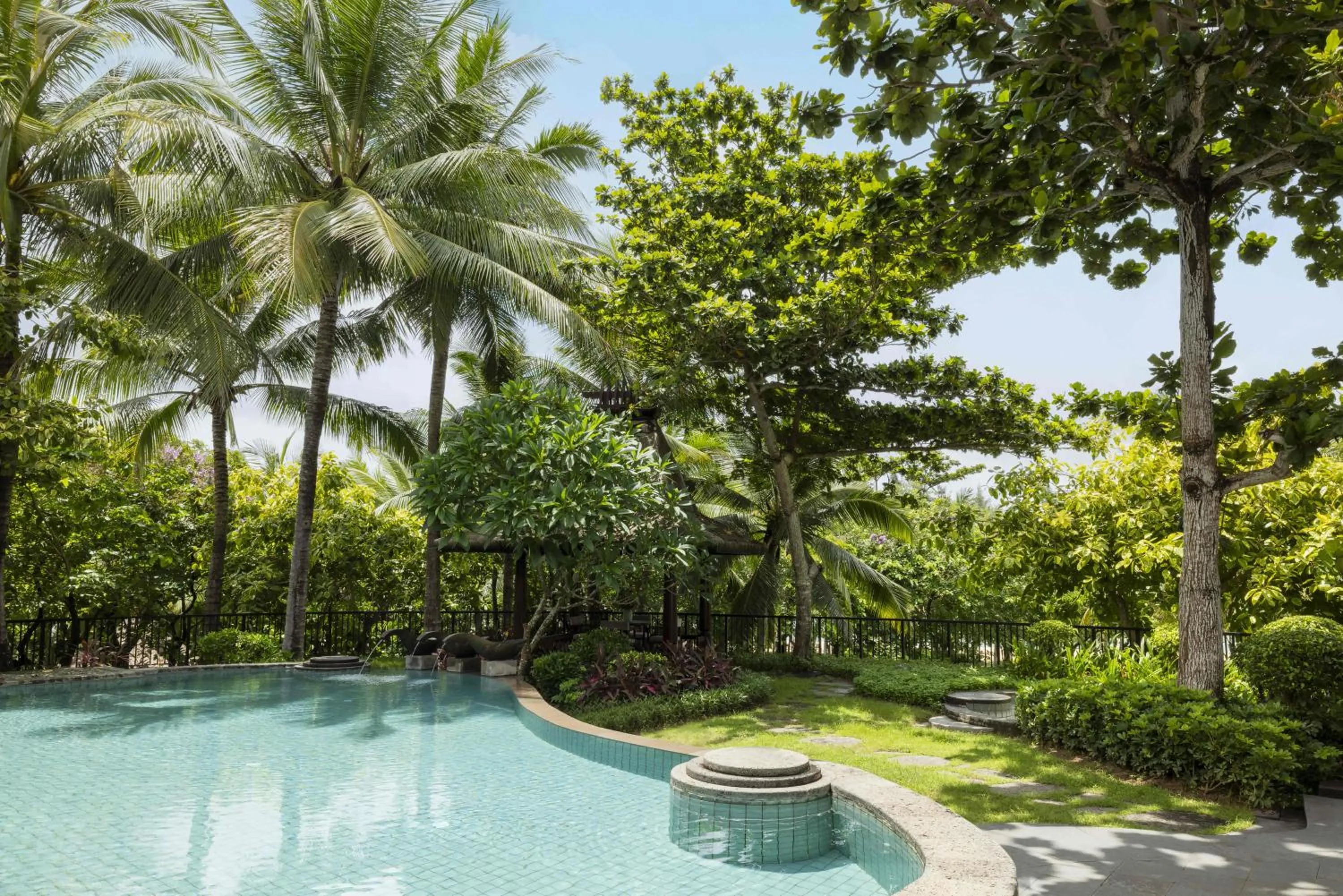 Garden in Raffles Hainan Clear Water Bay
