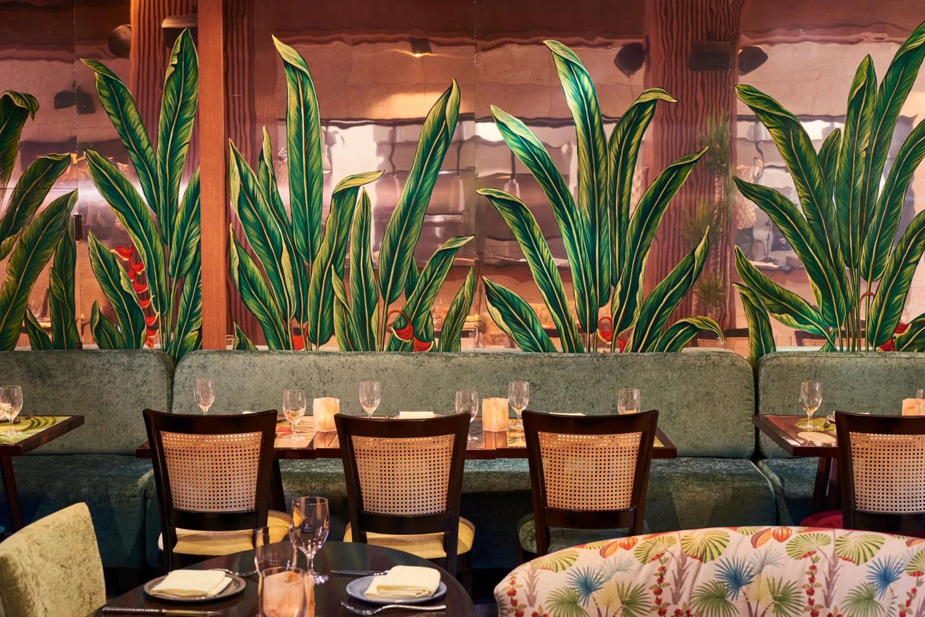 Restaurant/places to eat in Radio Hotel