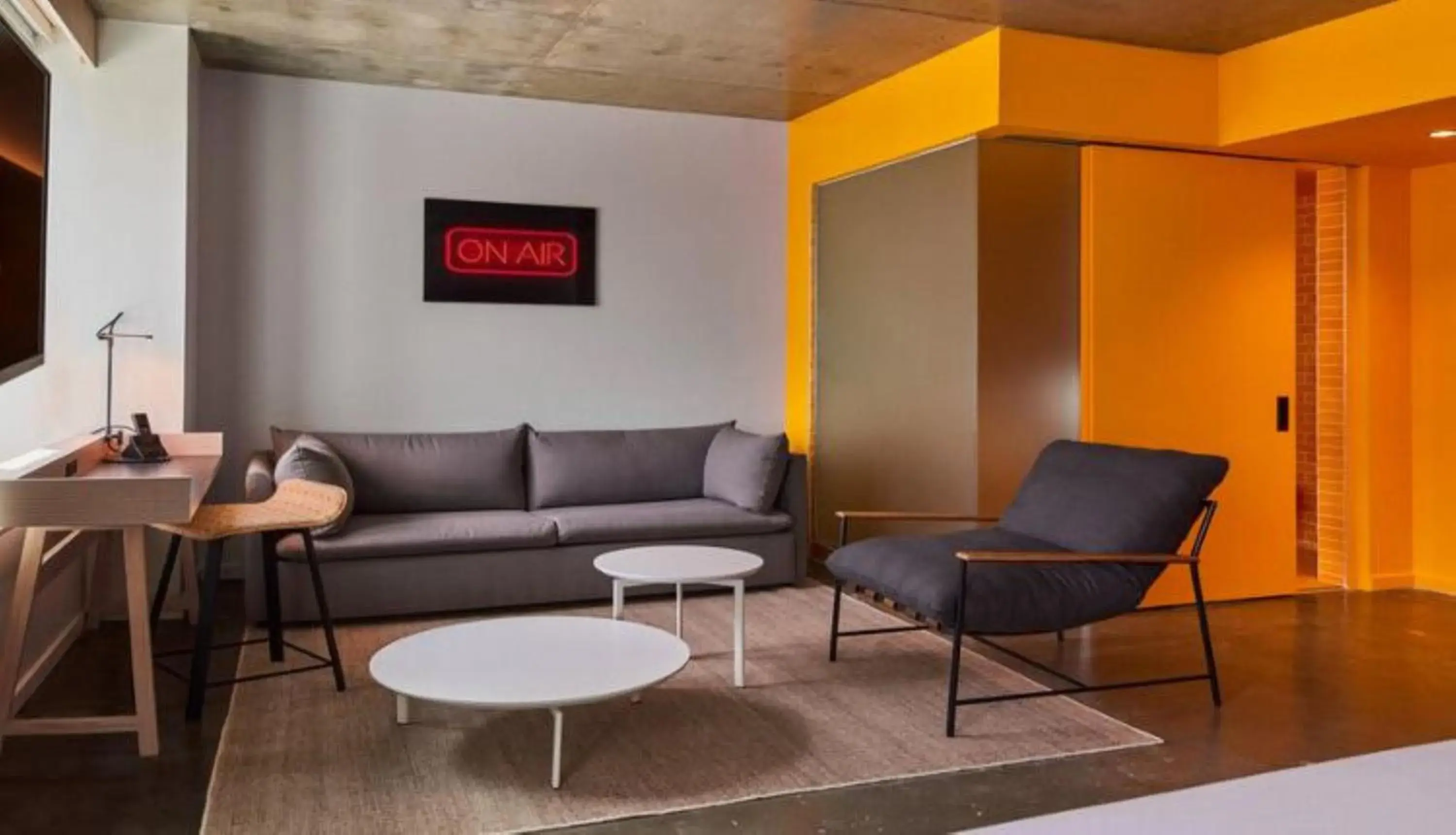 King Suite in Radio Hotel King Suite in Radio Hotel