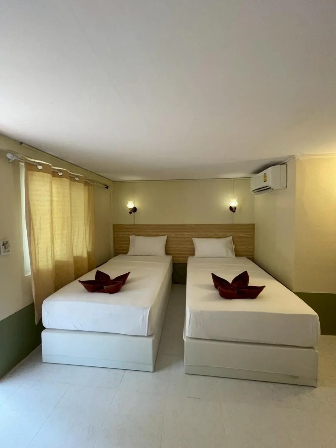 Bed in Coco's Guest House