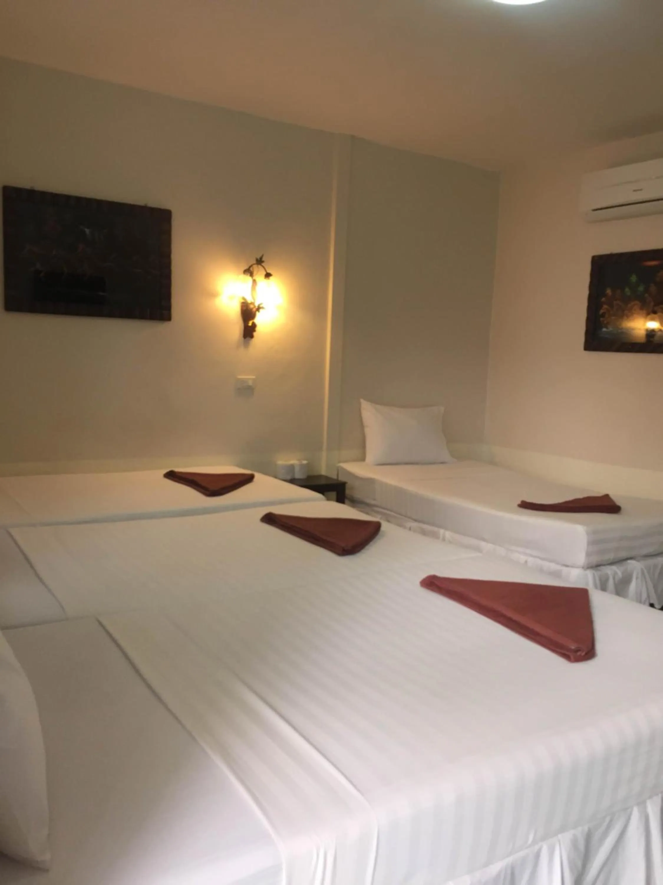 Photo of the whole room, Bed in Coco's Guest House