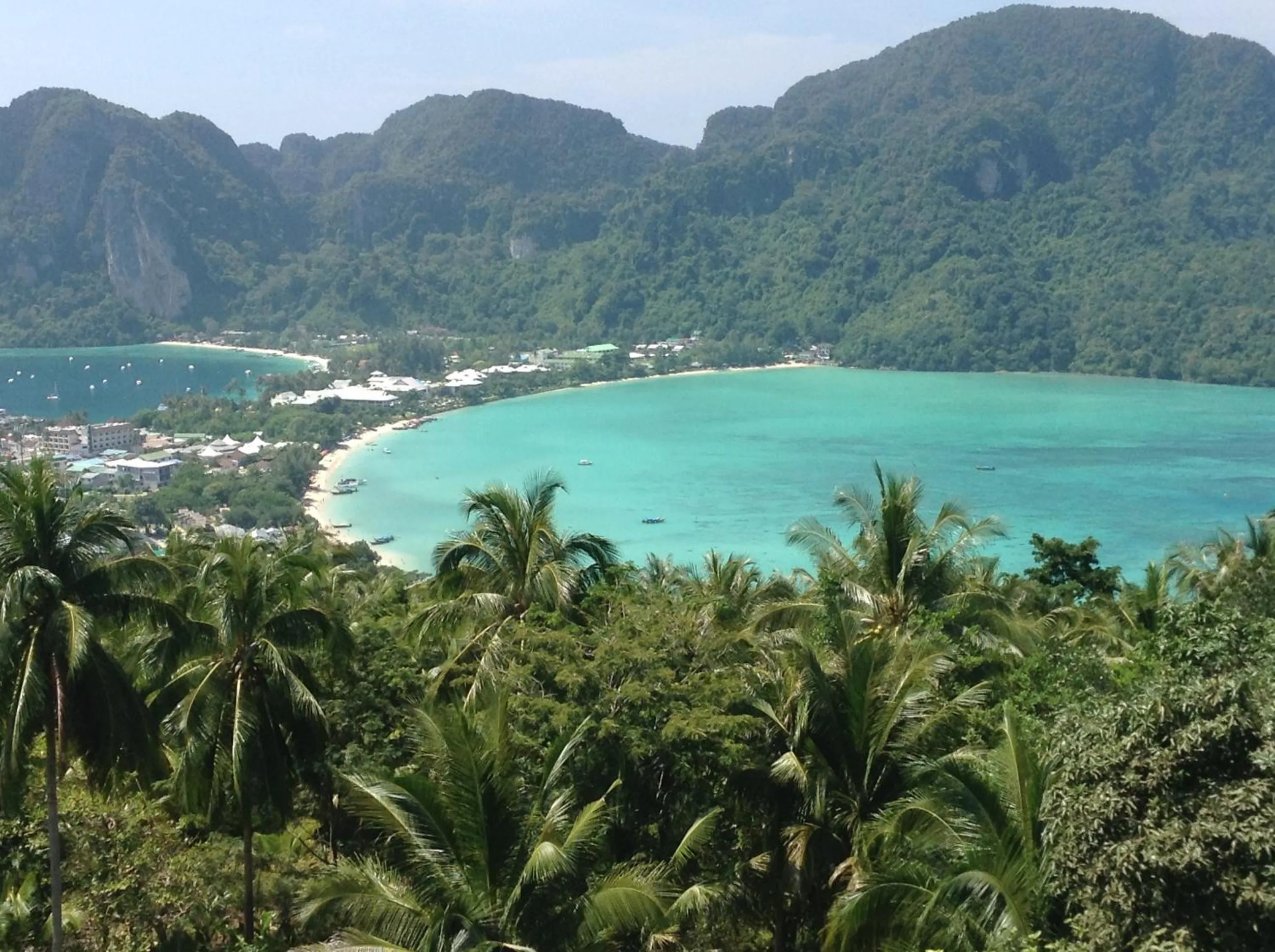 Area and facilities in Coco's Guest House