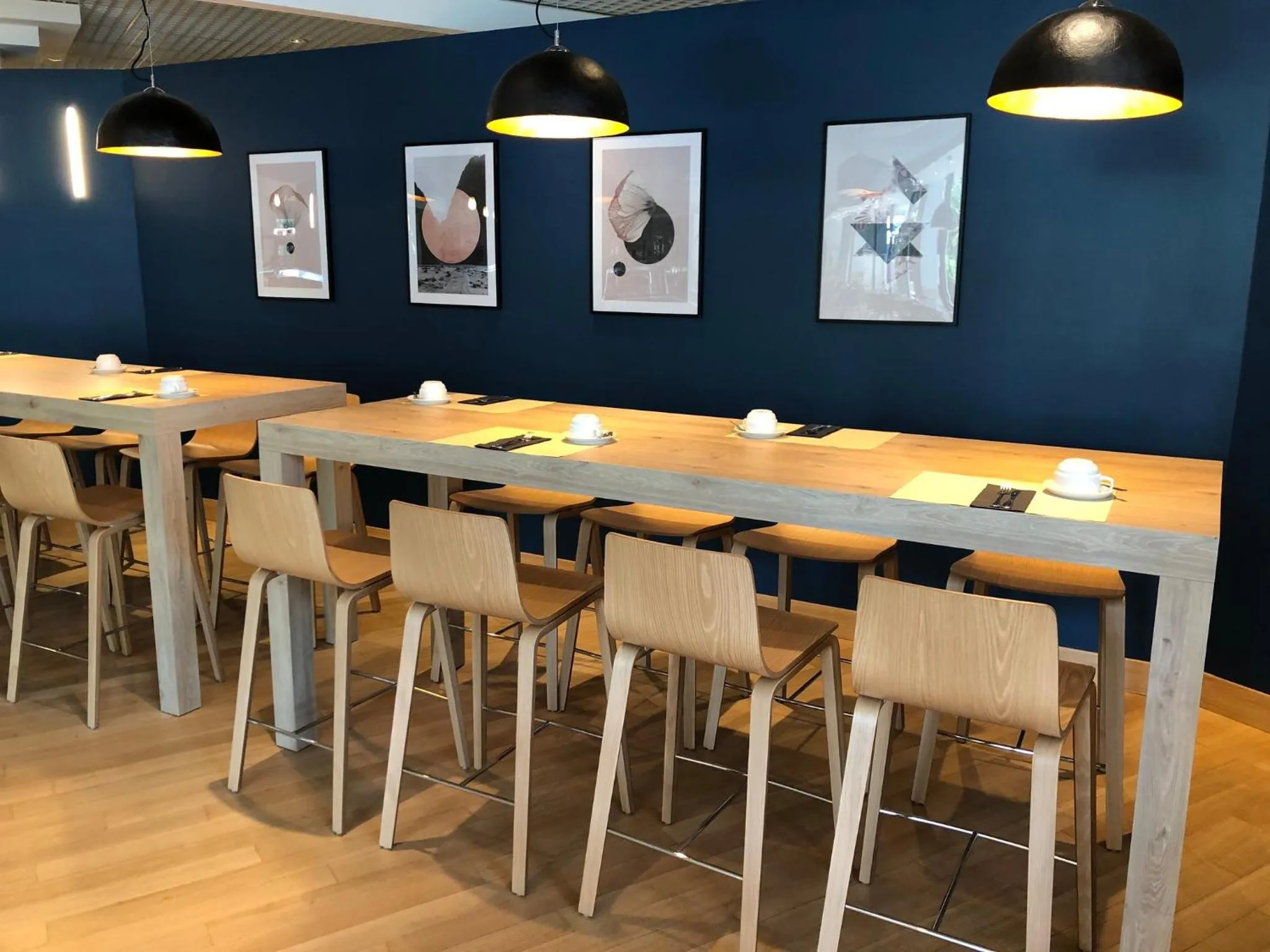 Restaurant/places to eat in Crowne Plaza Milan Linate by IHG