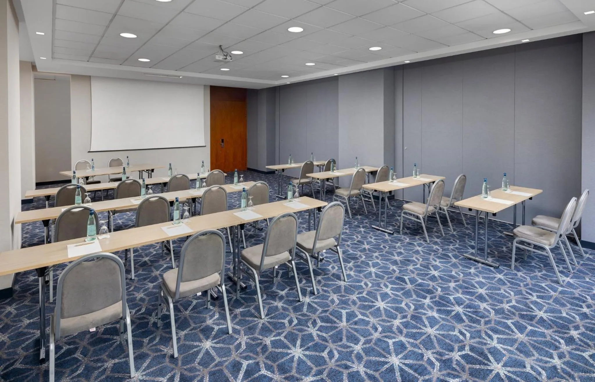 Meeting/conference room in Crowne Plaza Milan Linate by IHG