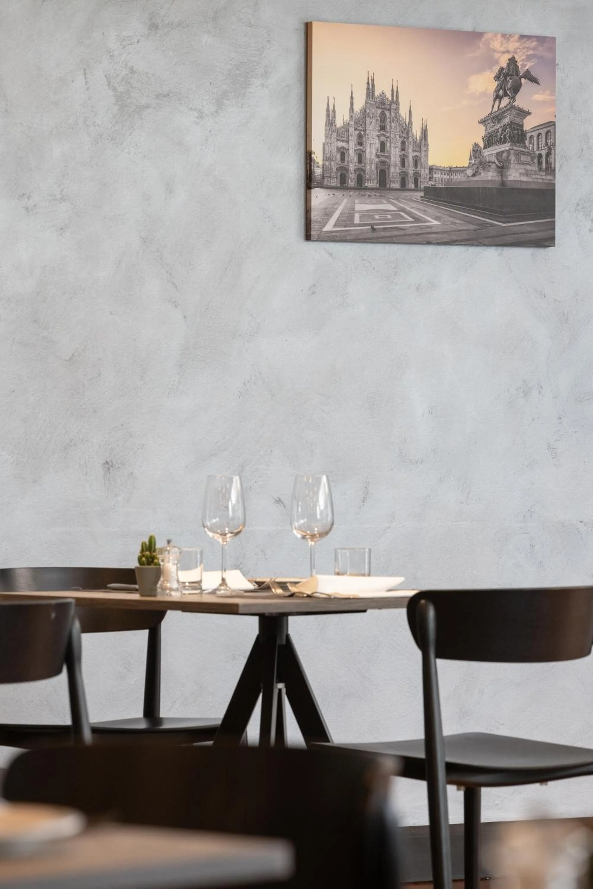 Restaurant/places to eat in Crowne Plaza Milan Linate by IHG