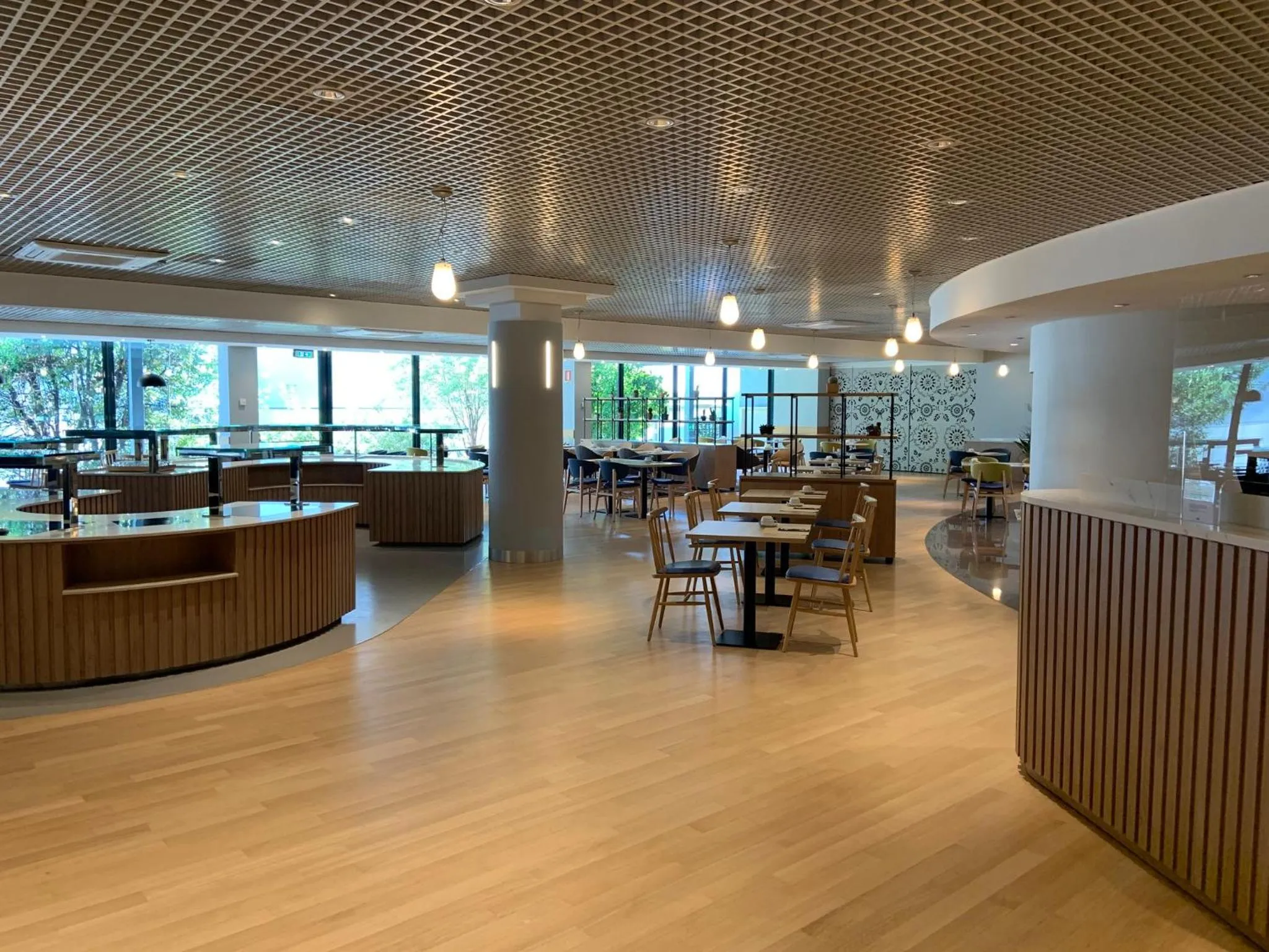 Restaurant/places to eat in Crowne Plaza Milan Linate by IHG