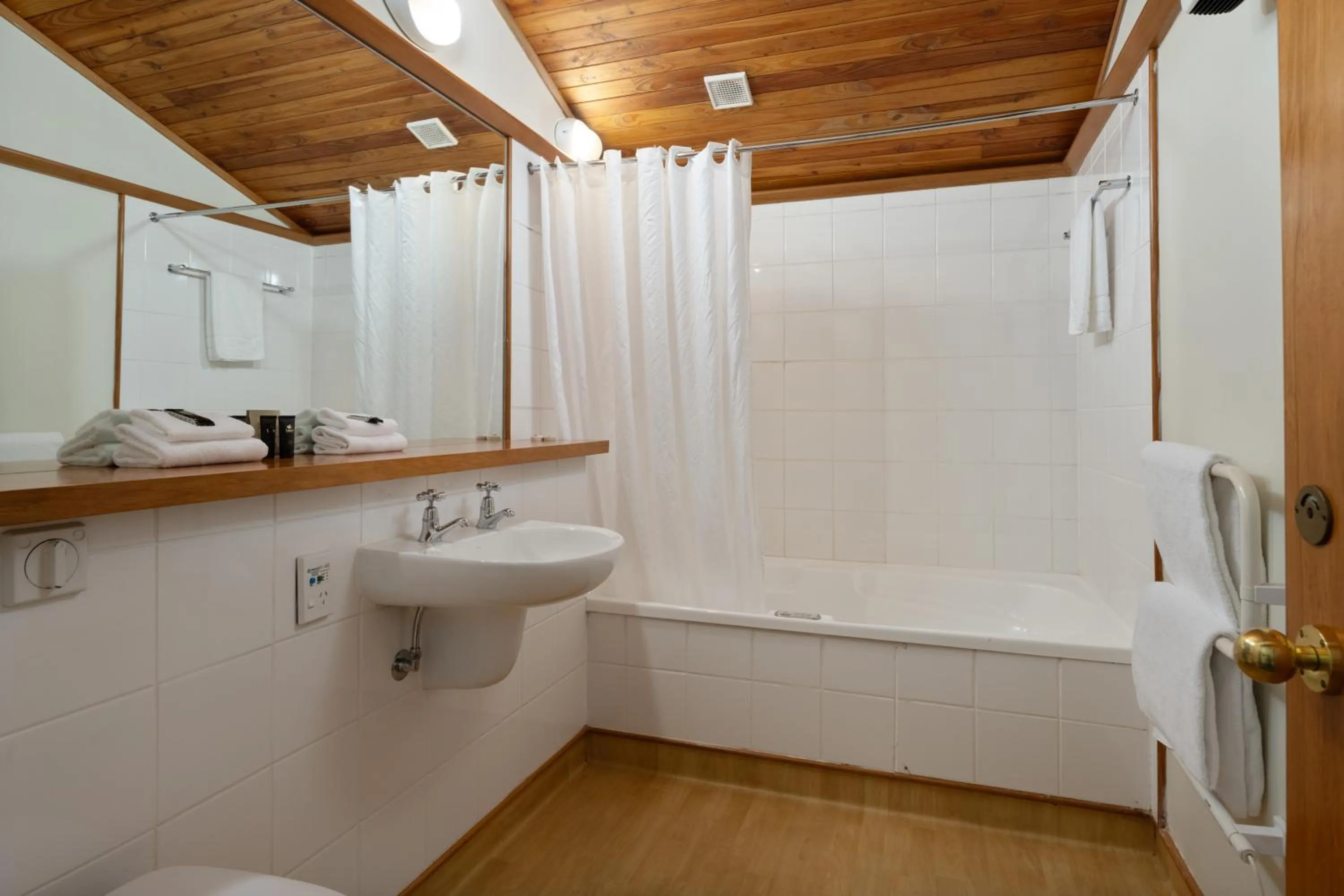 Riverside Hotel Marlborough