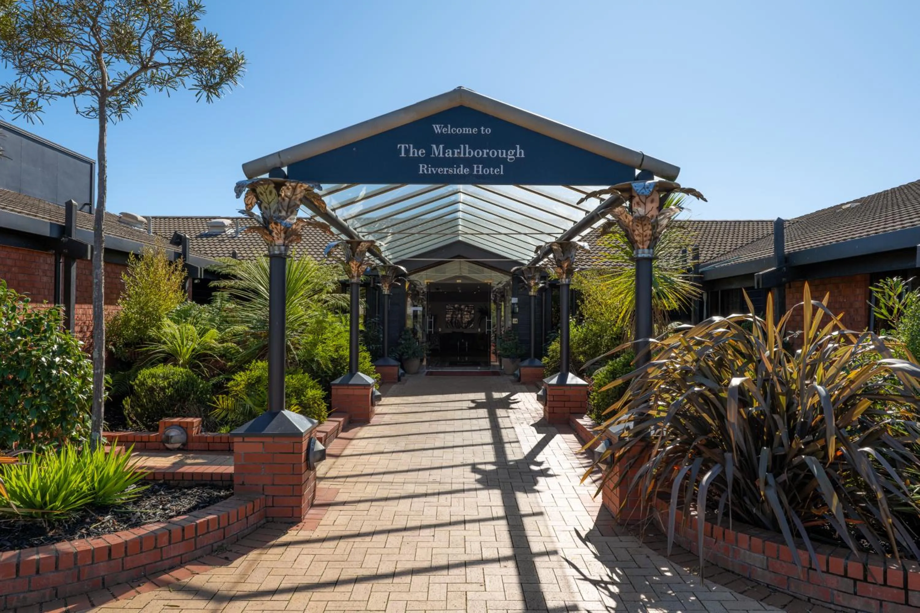 Property building in Riverside Hotel Marlborough