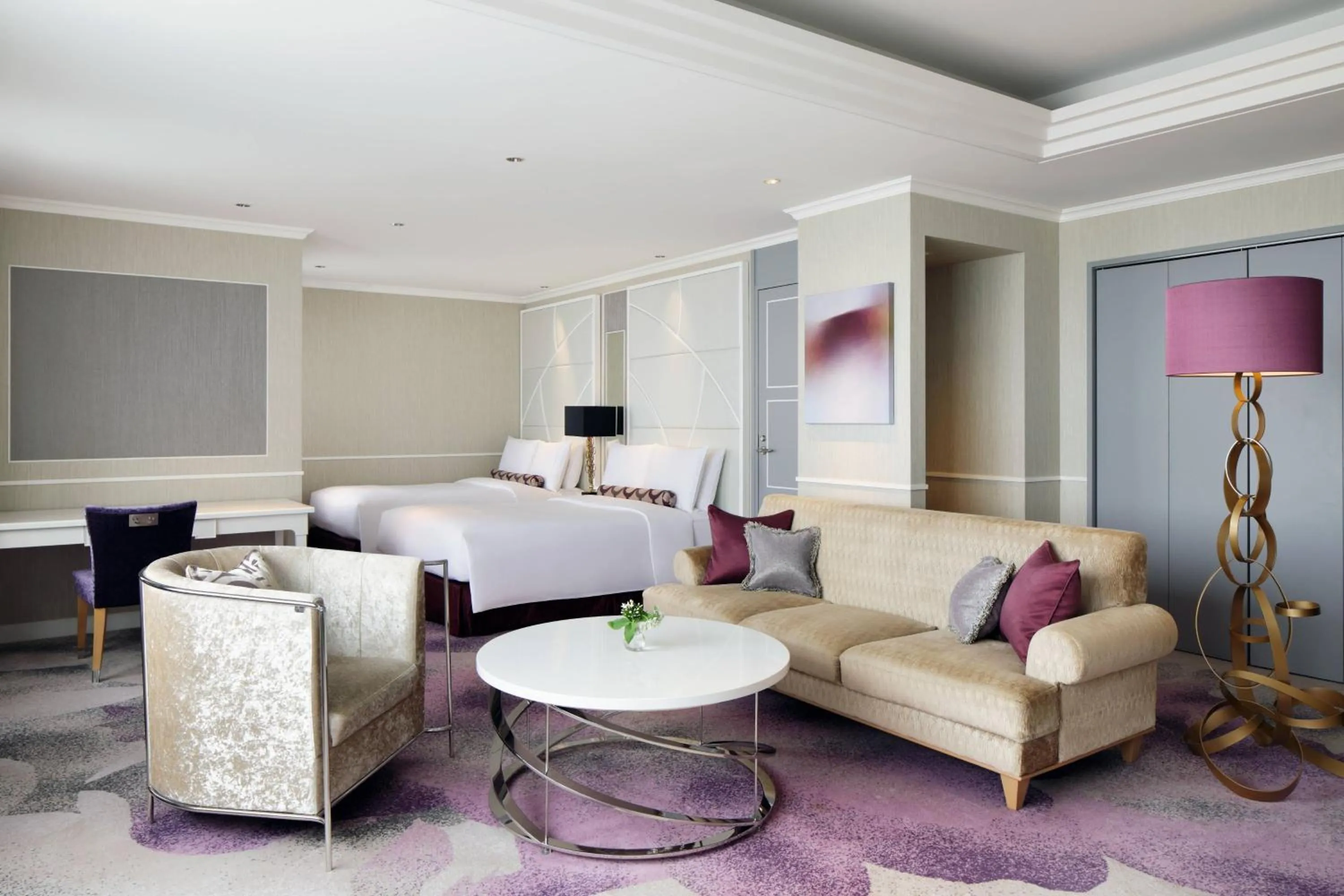 Photo of the whole room in Tokyo Marriott Hotel