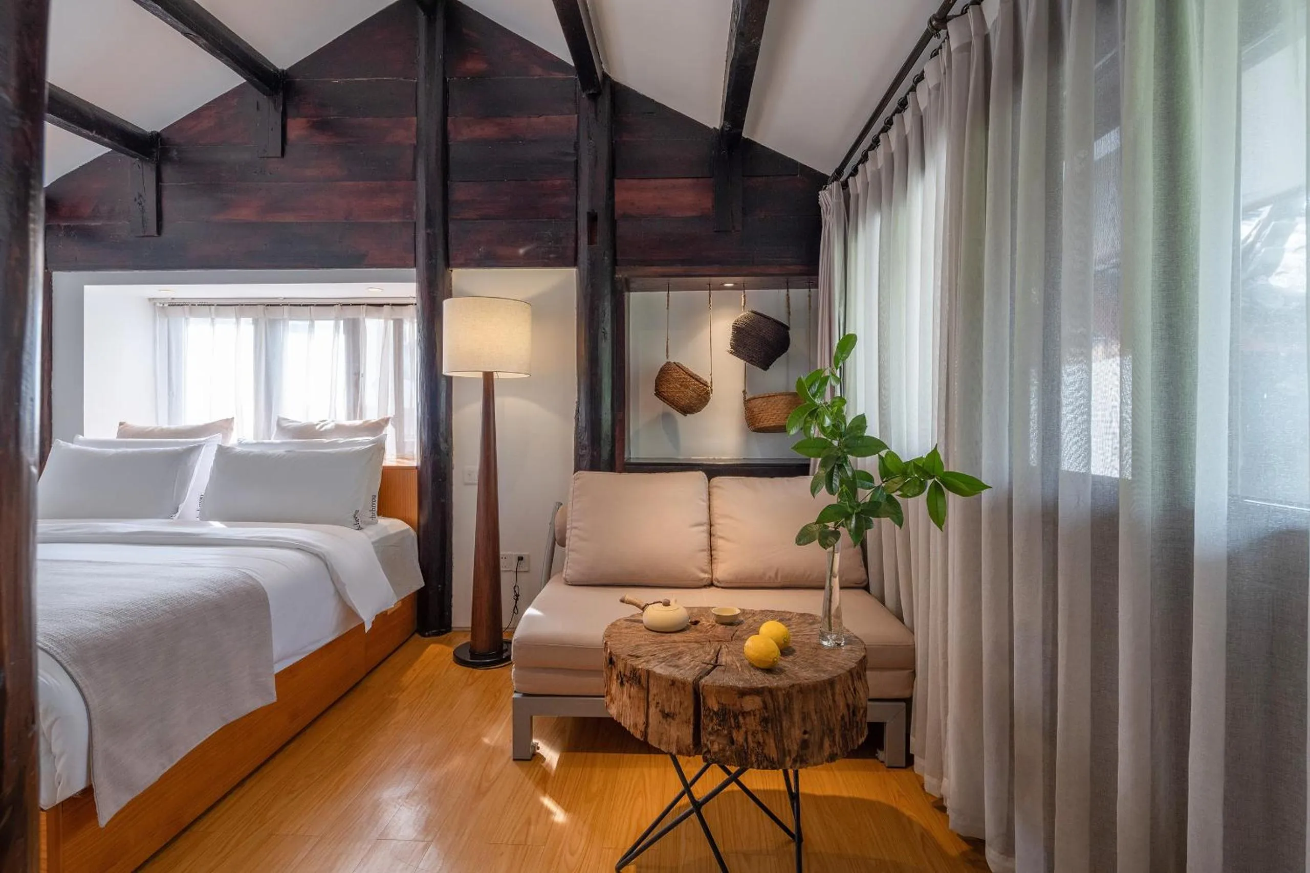 Photo of the whole room, Bed in The Bivou Lijiang