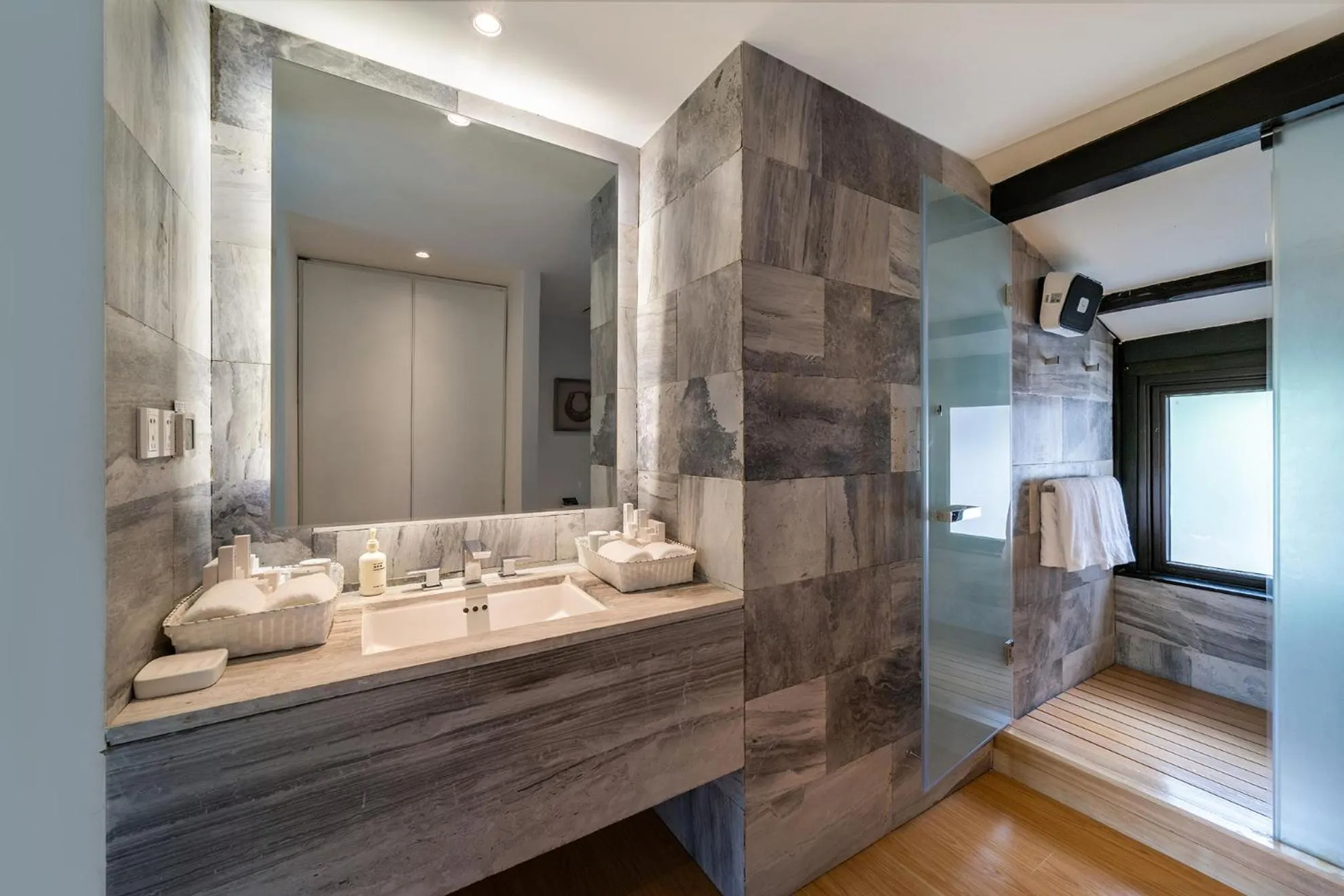 Bathroom in The Bivou Lijiang