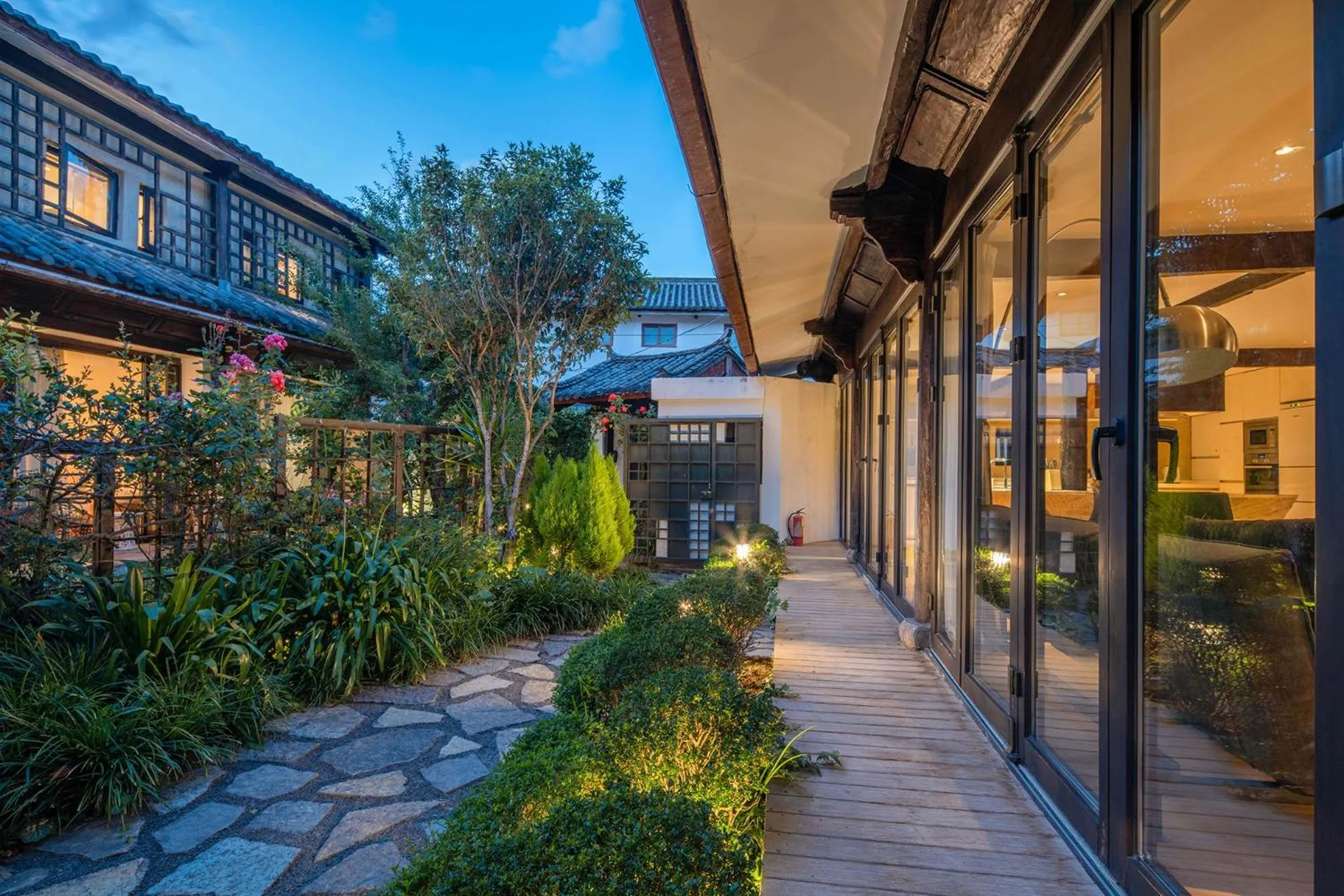Kitchen or kitchenette in The Bivou Lijiang