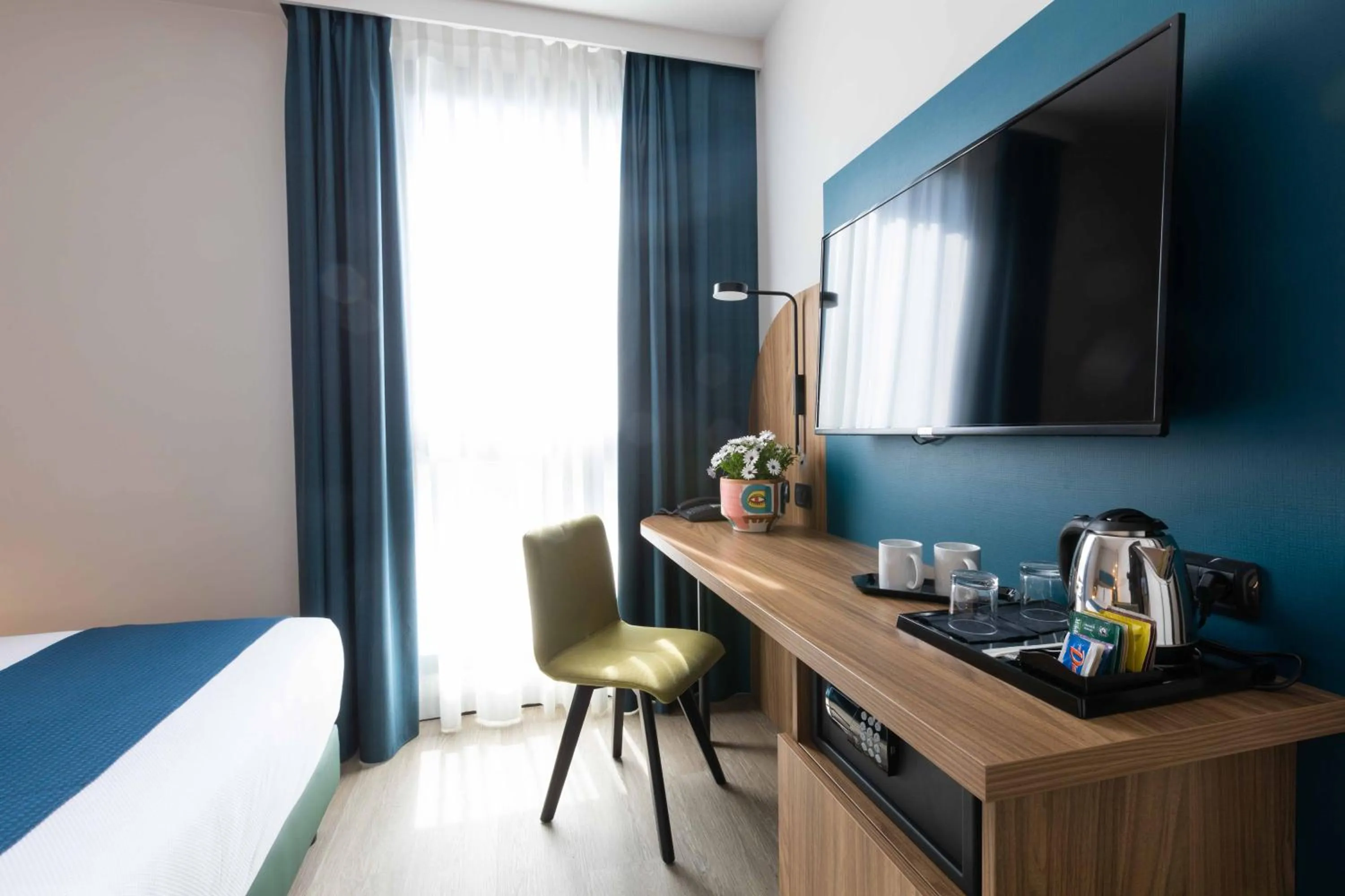 TV and multimedia, Bed in Belstay Milano Linate