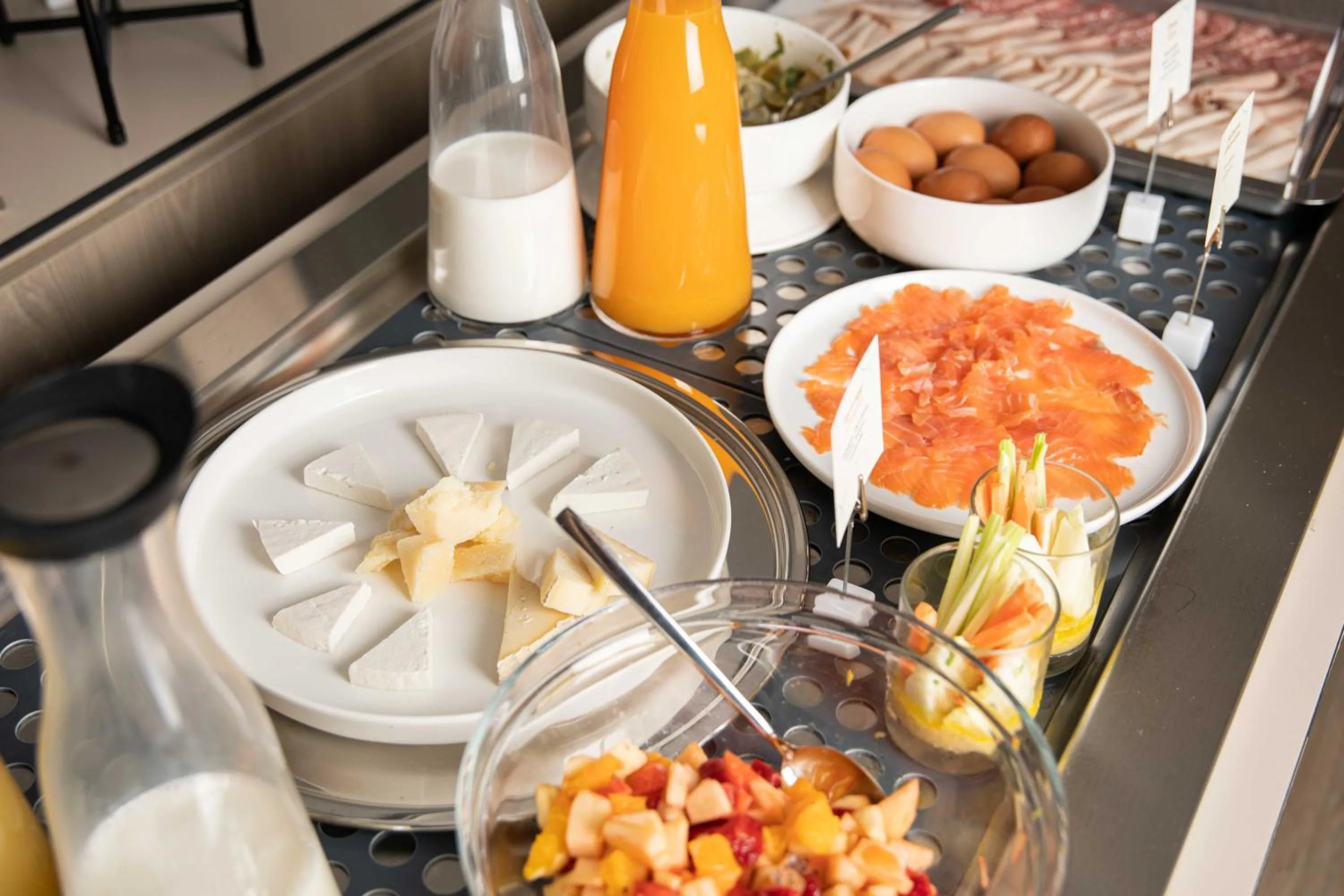 Food and drinks in Belstay Milano Linate