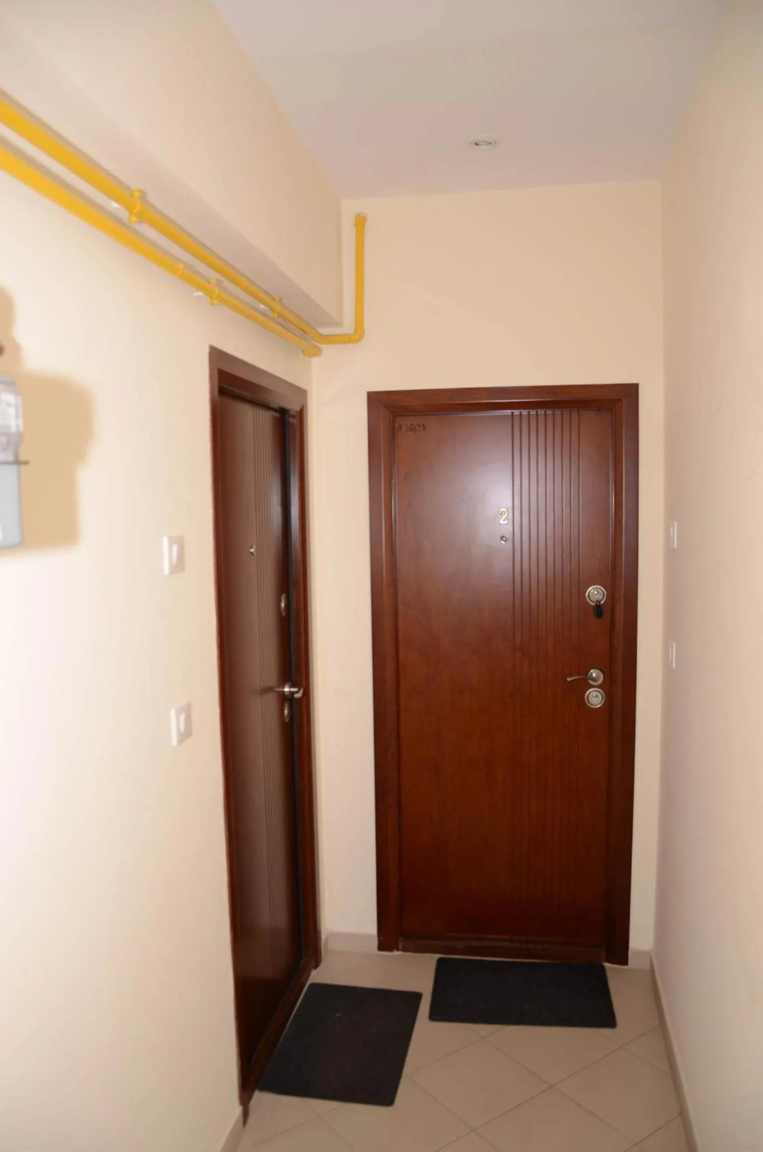 Decorative detail in Apart La Cave