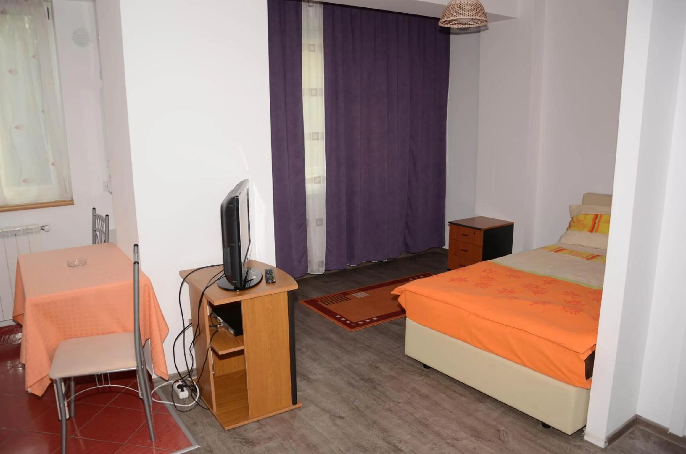 Bed in Apart La Cave