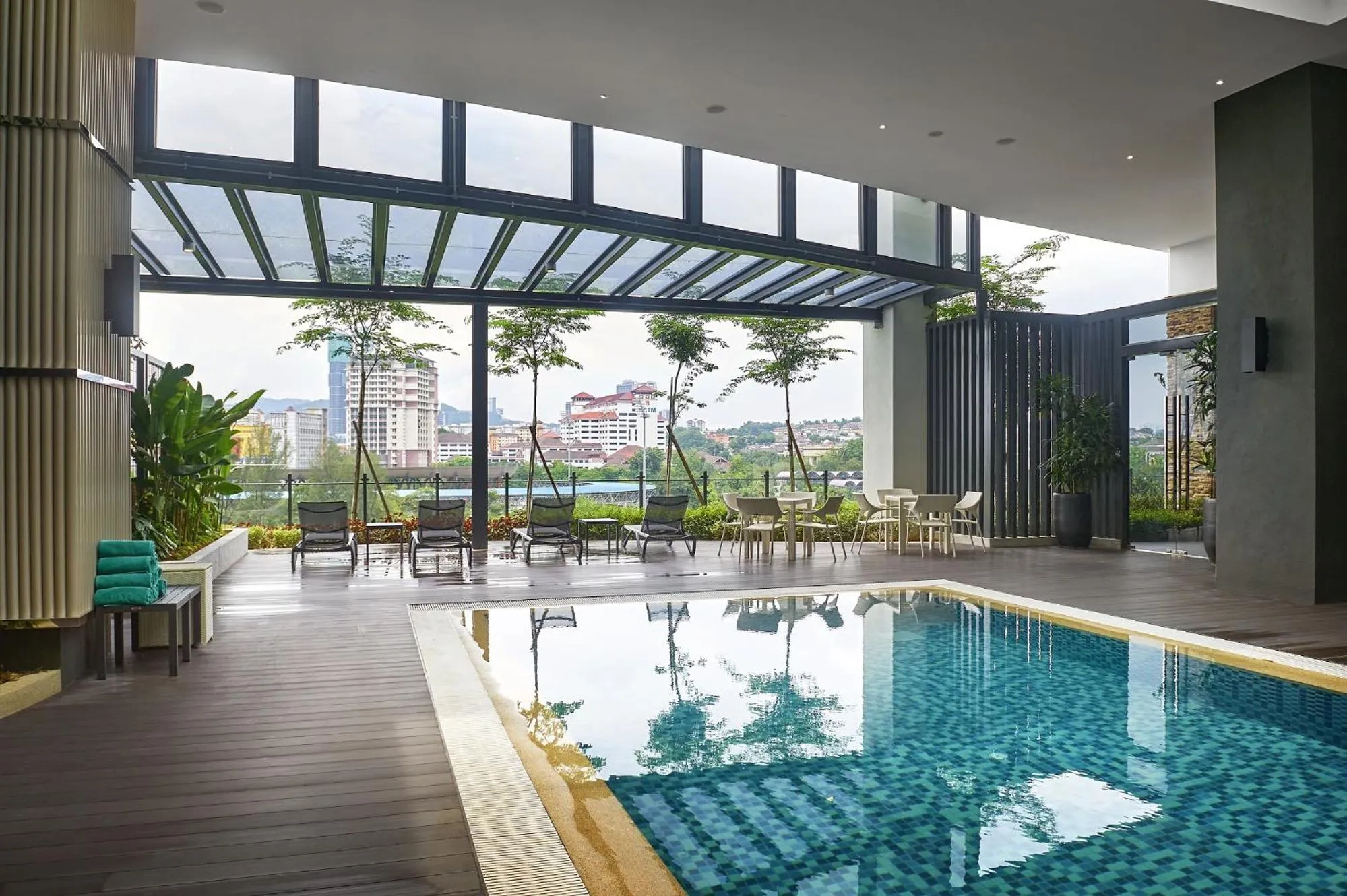 Swimming pool in Hotel Komune Living & Wellness Kuala Lumpur