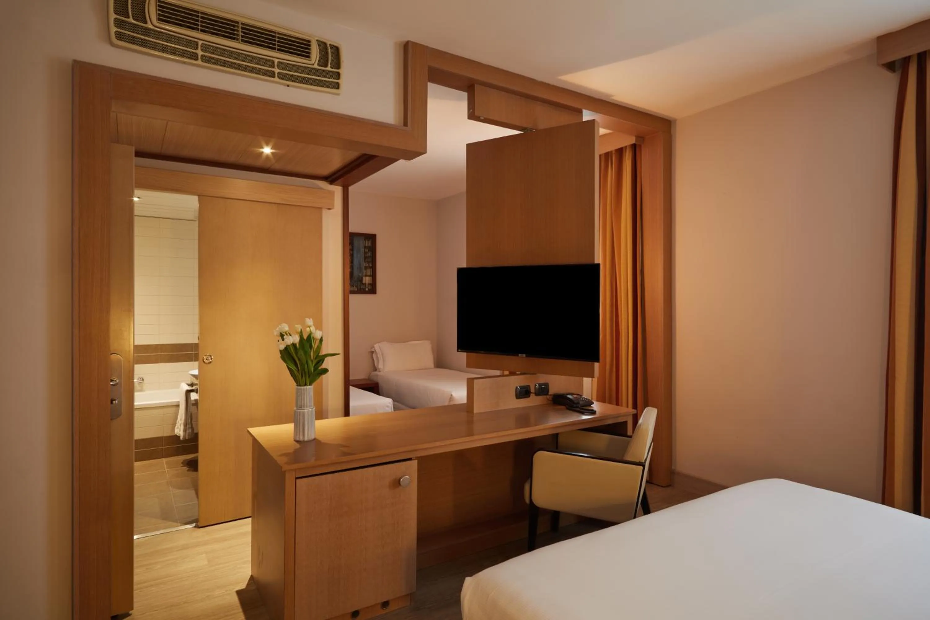 Photo of the whole room, Bed in Belstay Roma Aurelia