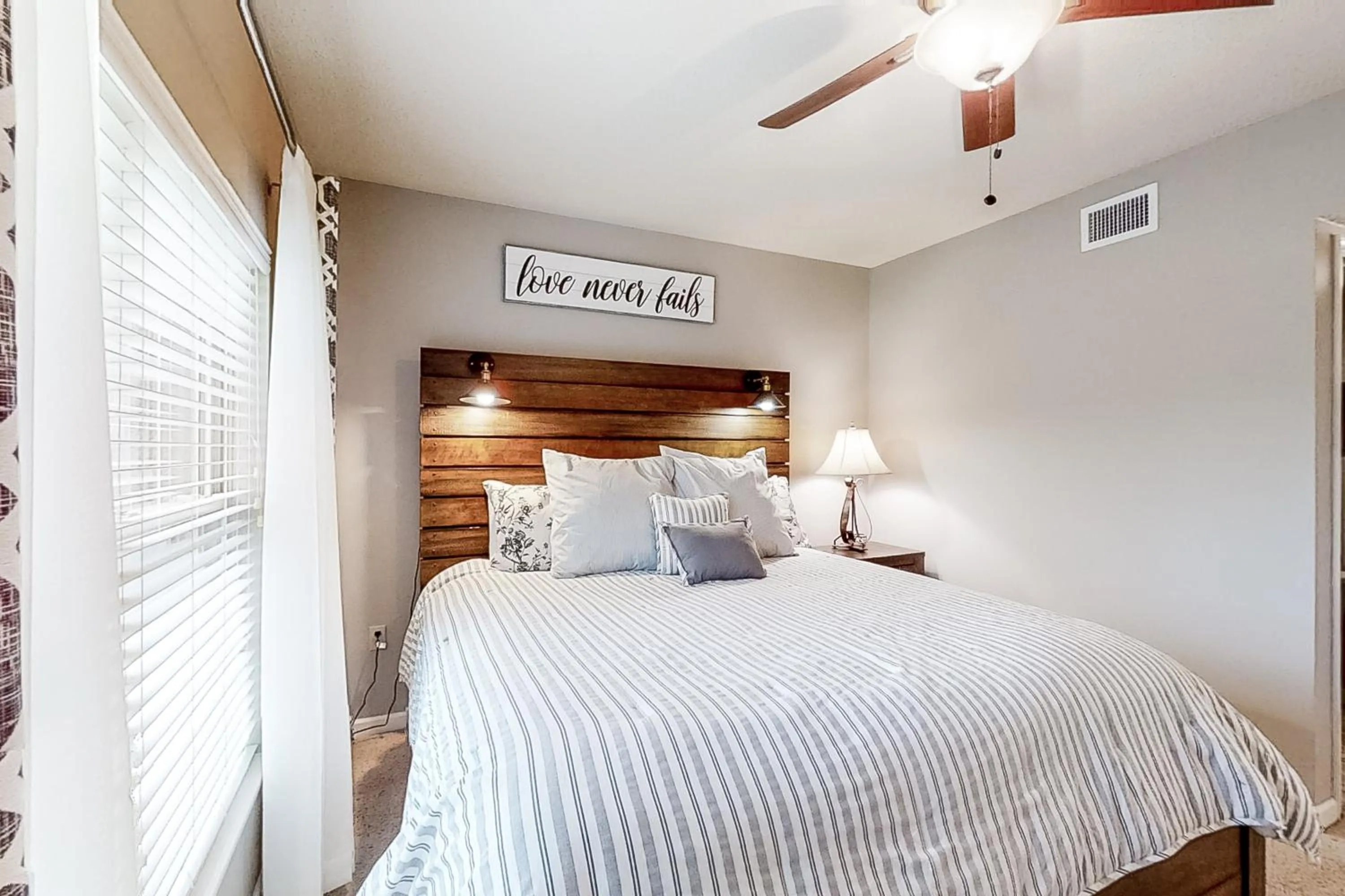 Bed in Cedar Lodge #503