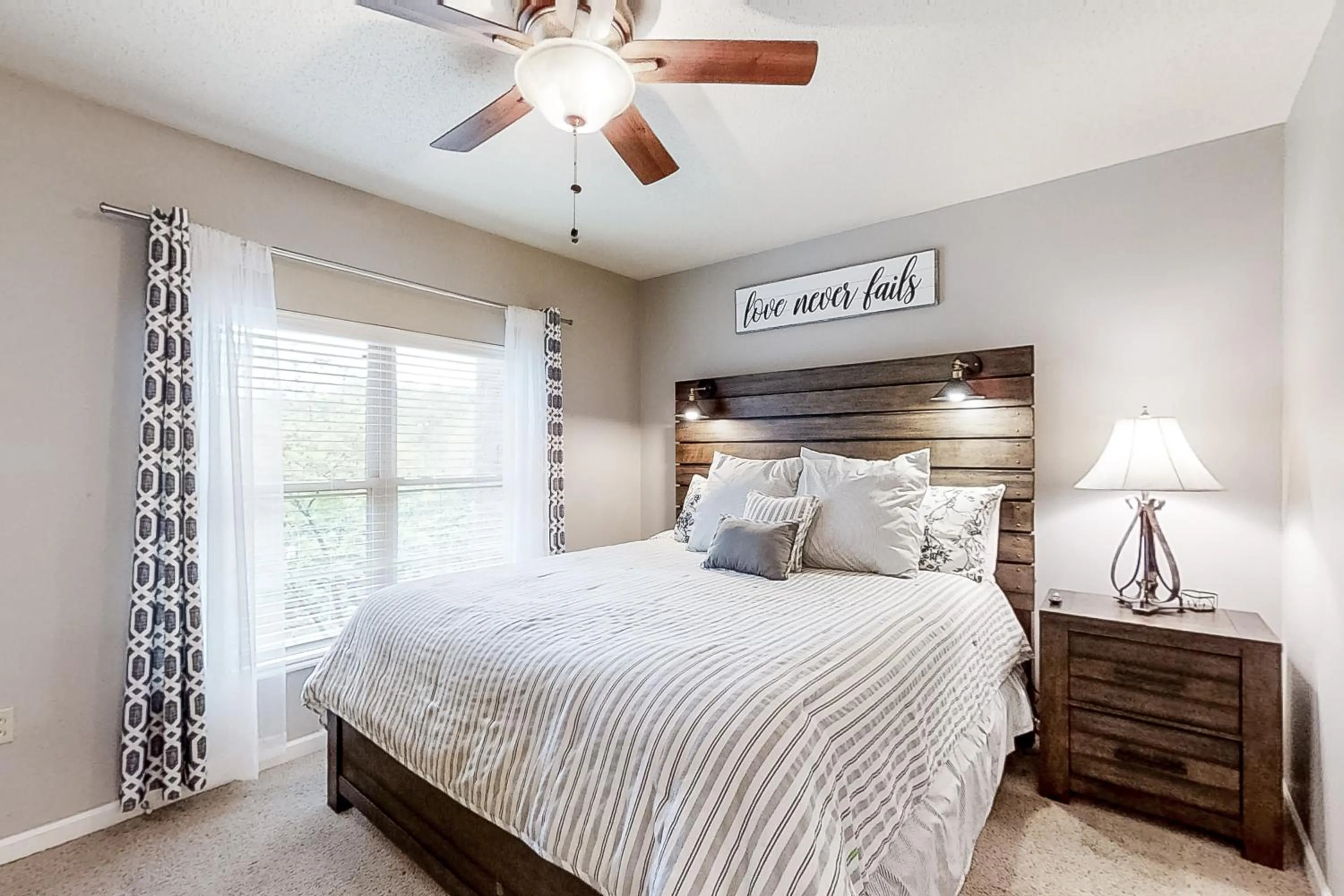 Bed in Cedar Lodge #503