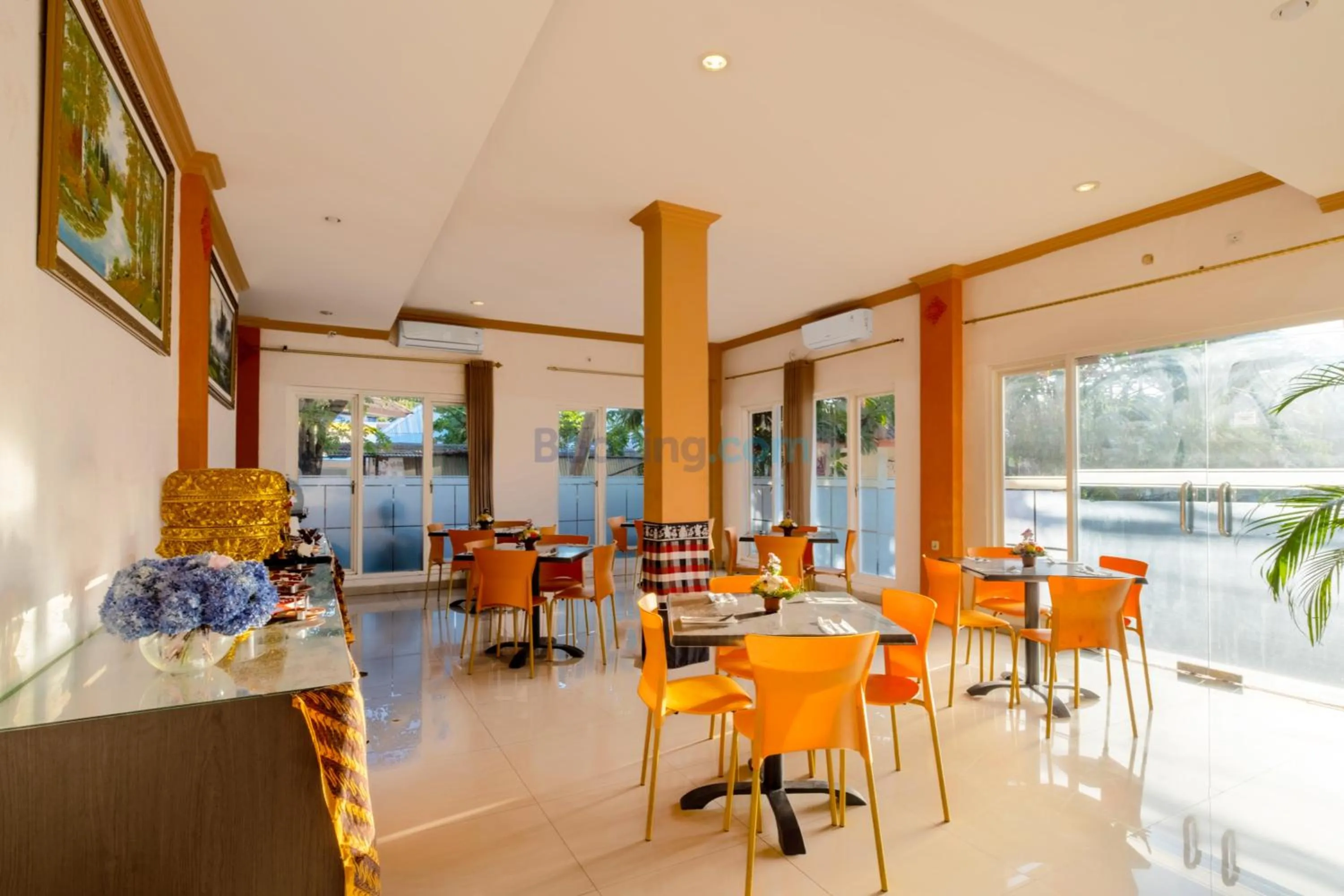 Restaurant/places to eat in The Kanjeng Hotel Kuta