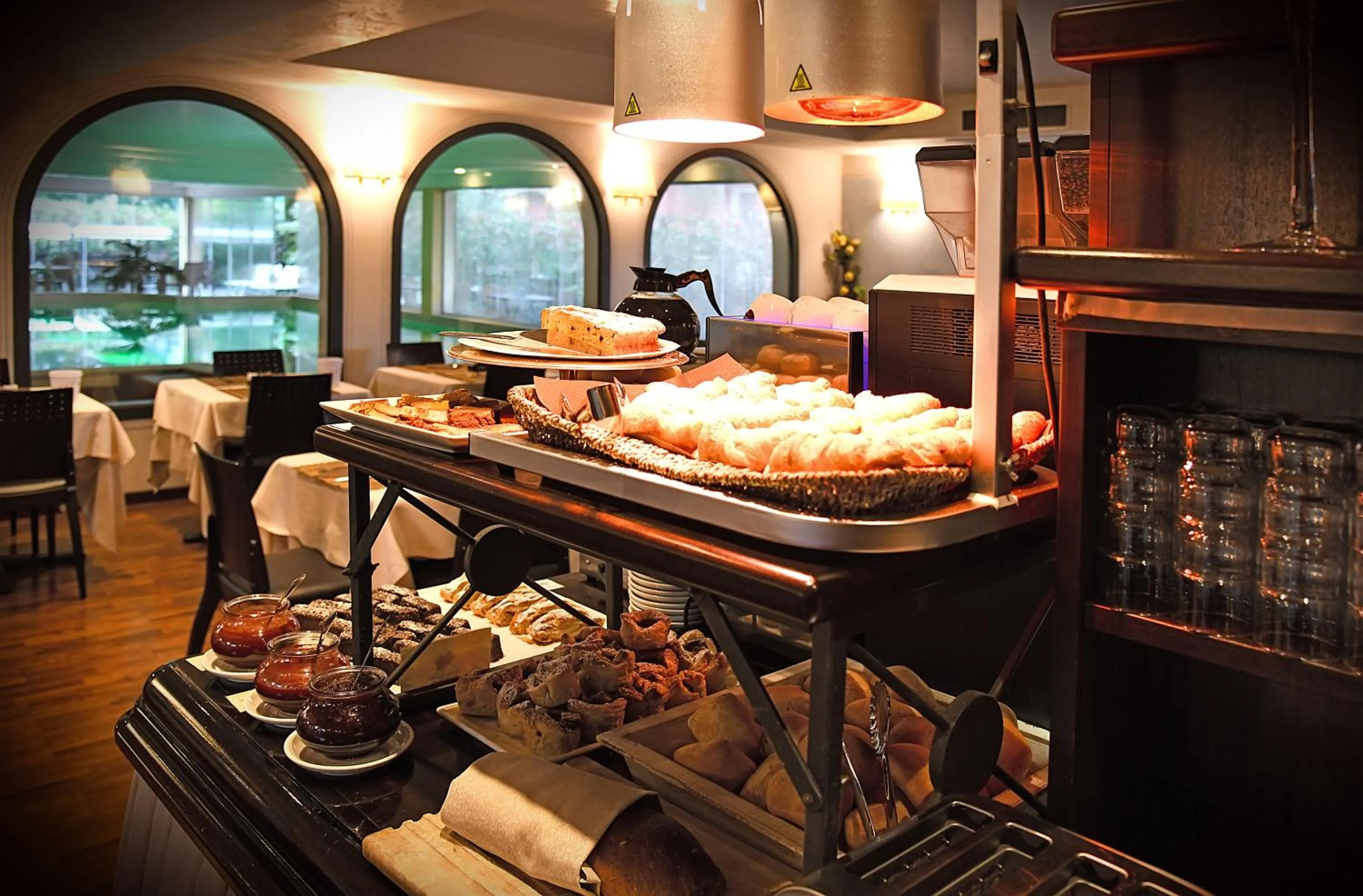 Breakfast in Admiral Hotel Villa Erme