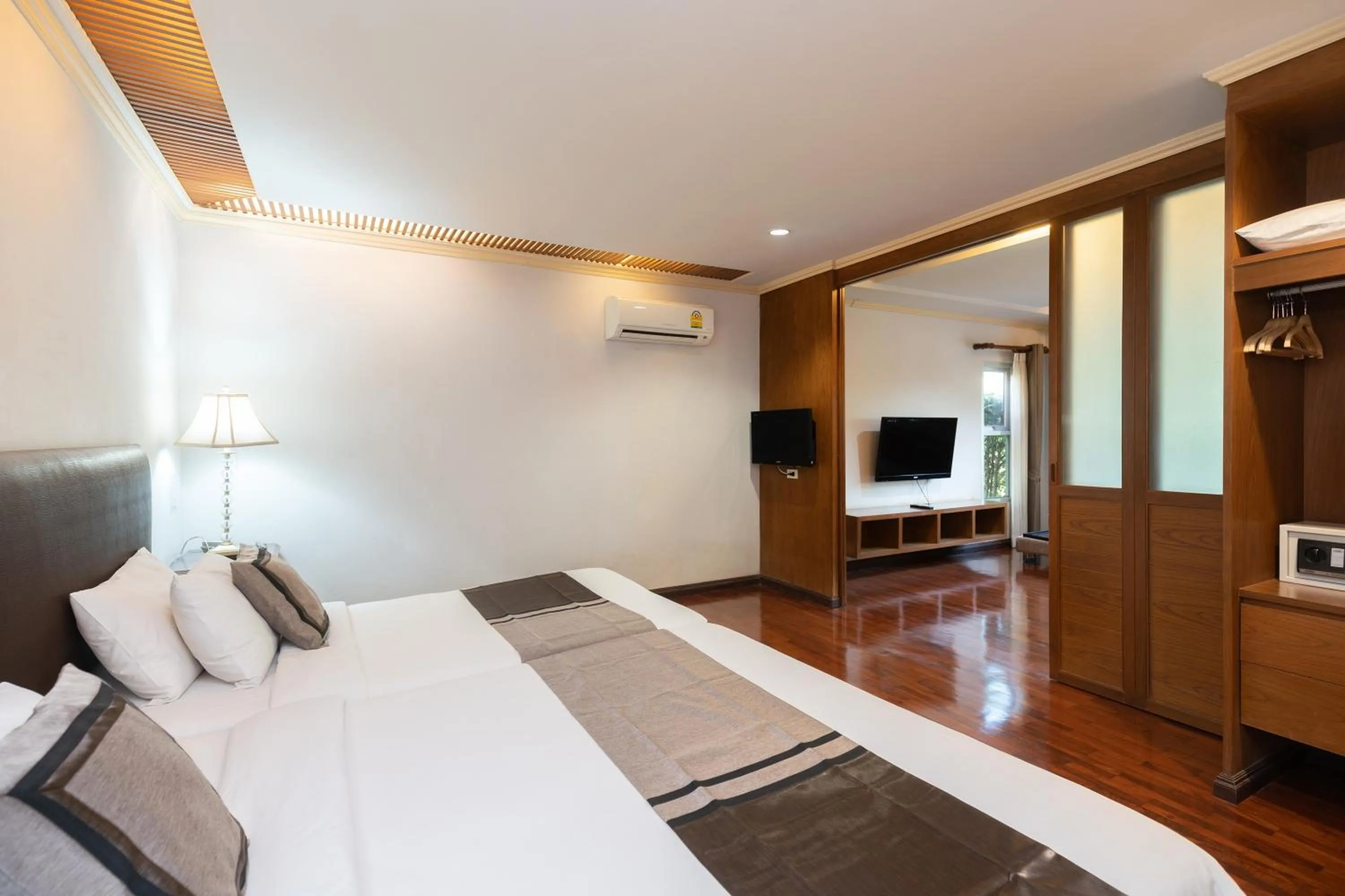 Bedroom, Bed in Thara Cholapruek Resort