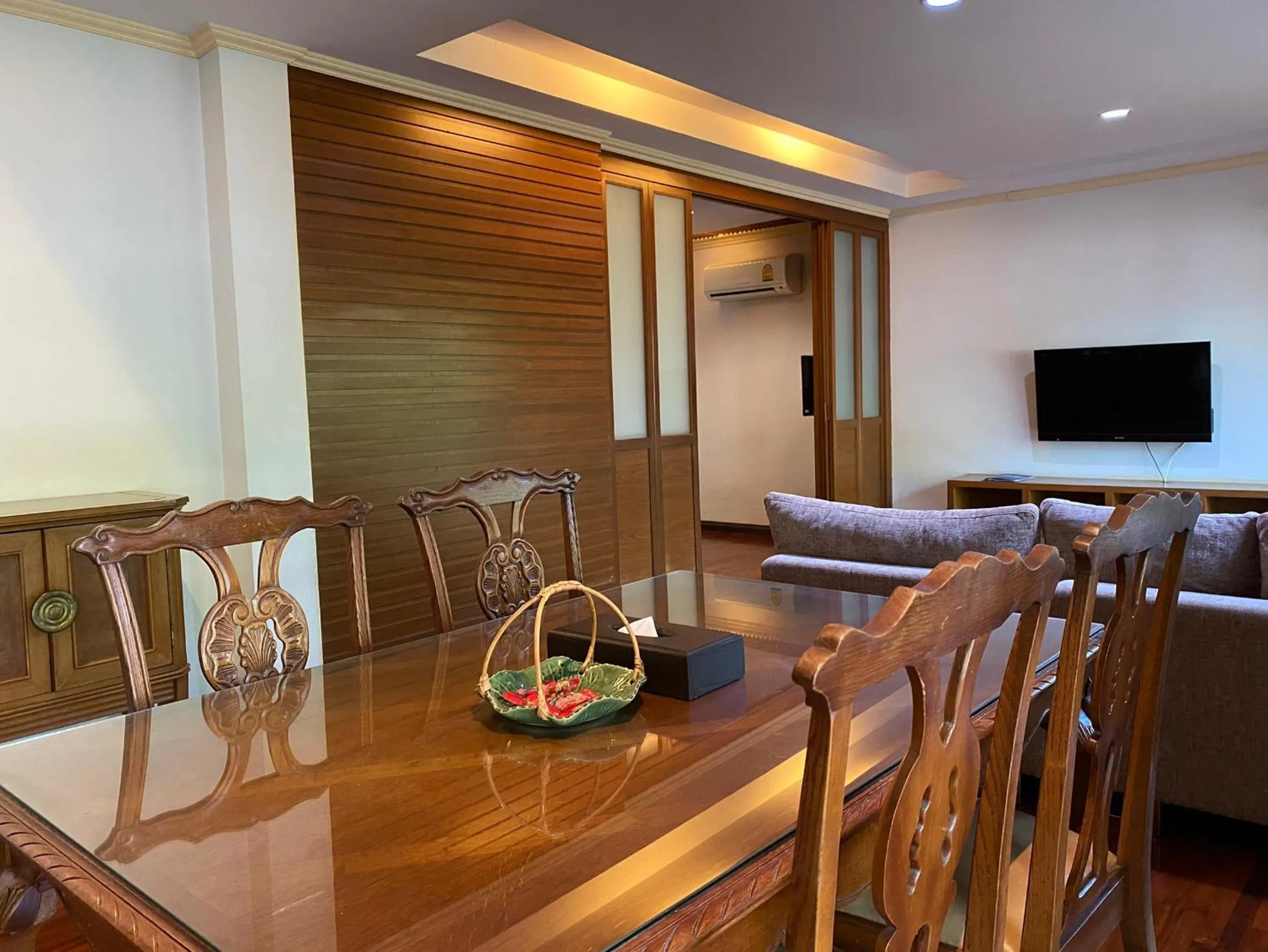 Area and facilities in Thara Cholapruek Resort