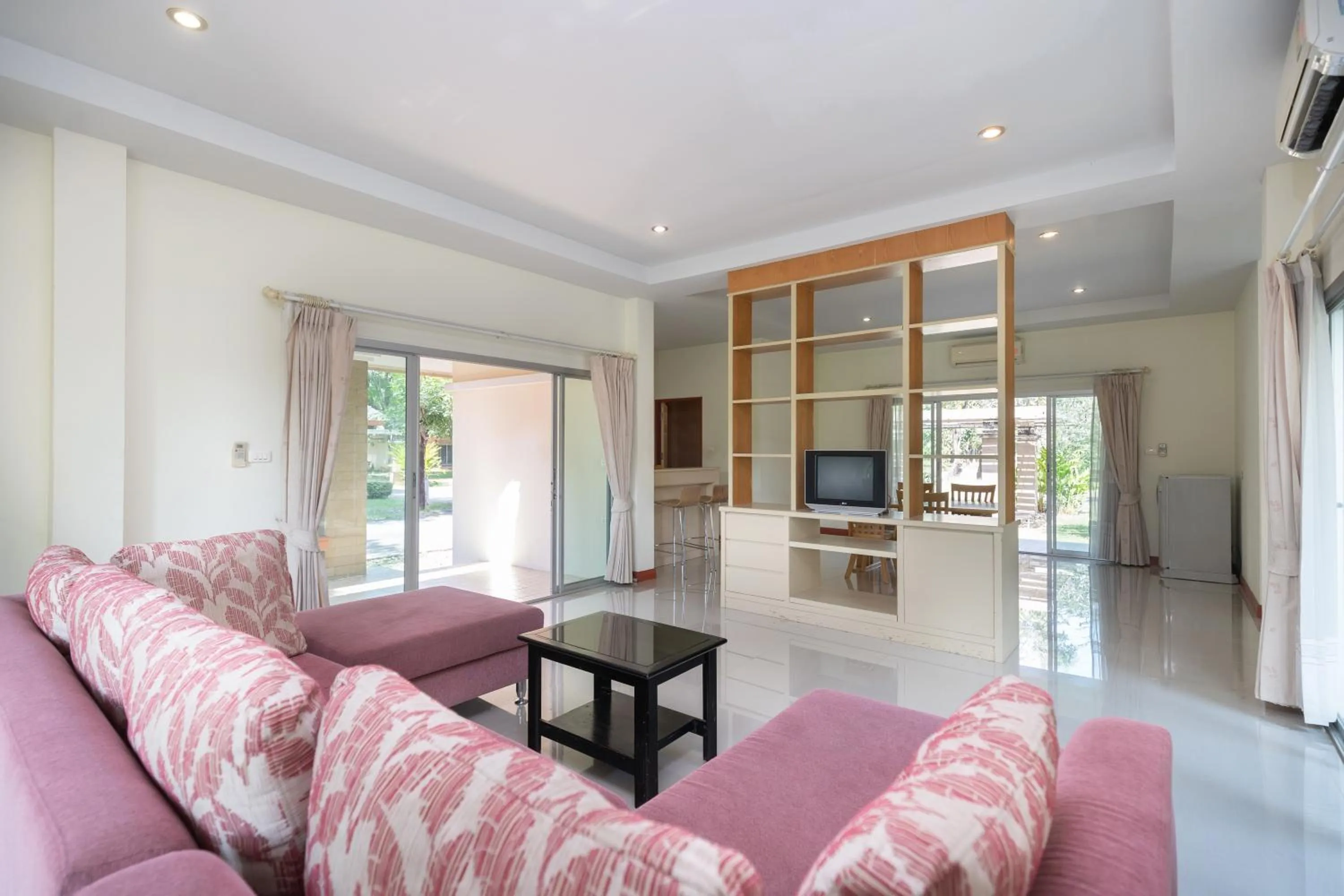 Living room in Thara Cholapruek Resort