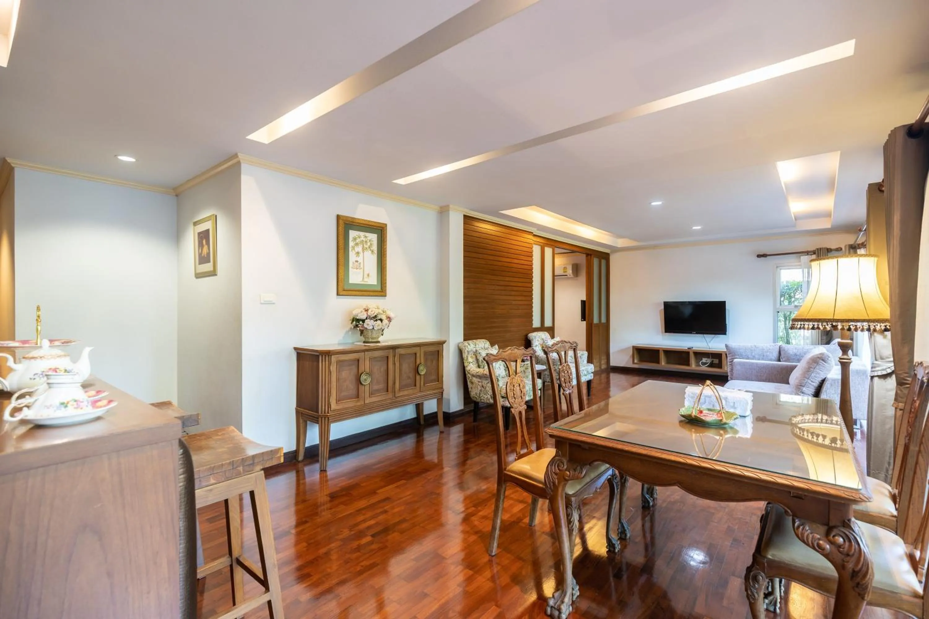 Dining area in Thara Cholapruek Resort