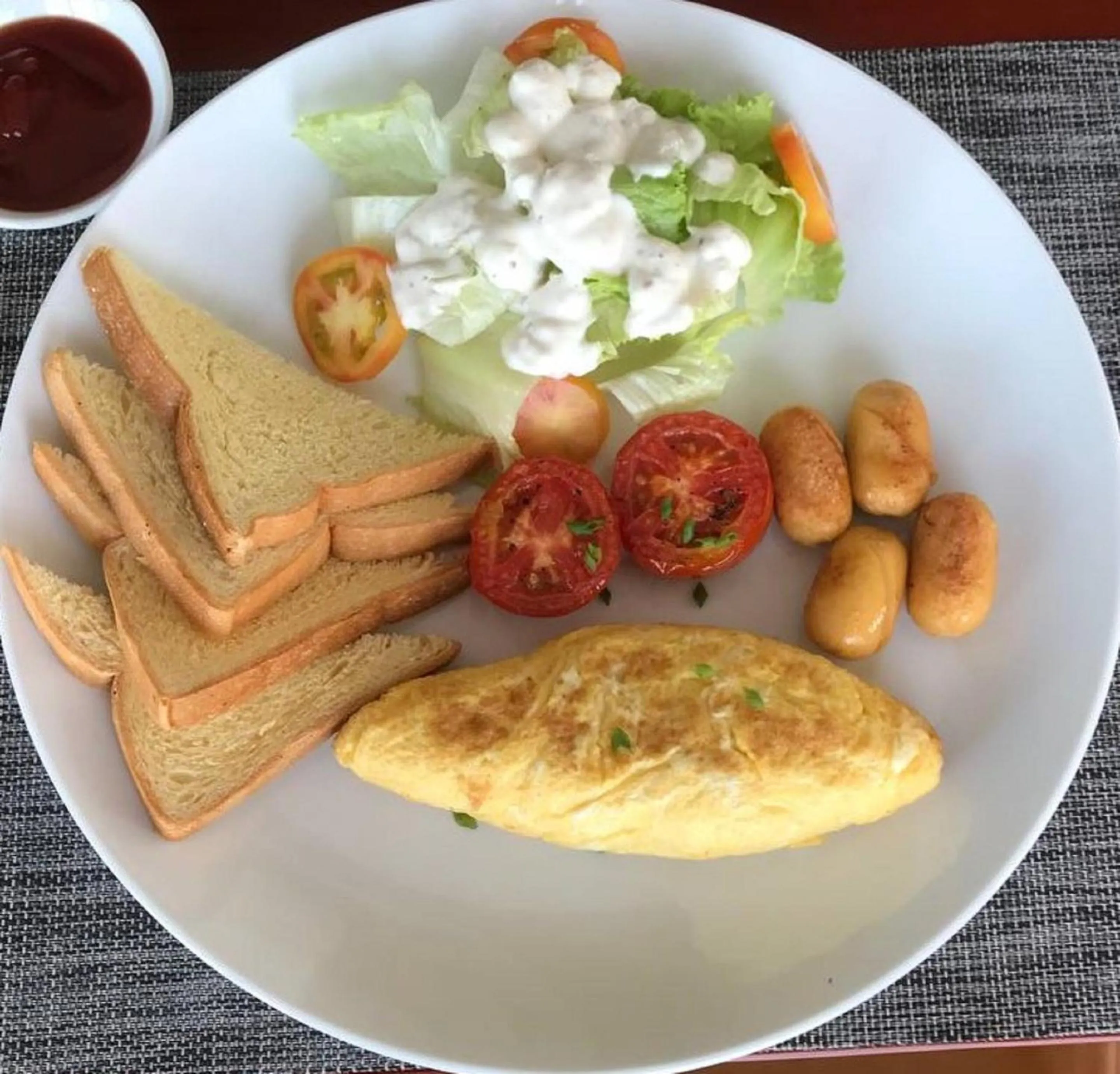 Restaurant/places to eat in V V Hotel Battambang