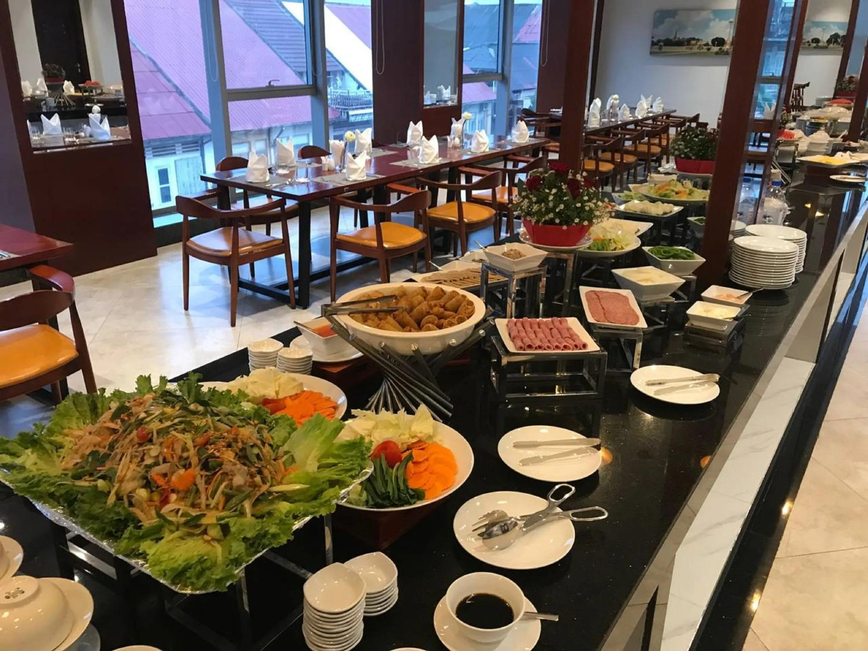 Restaurant/places to eat in V V Hotel Battambang