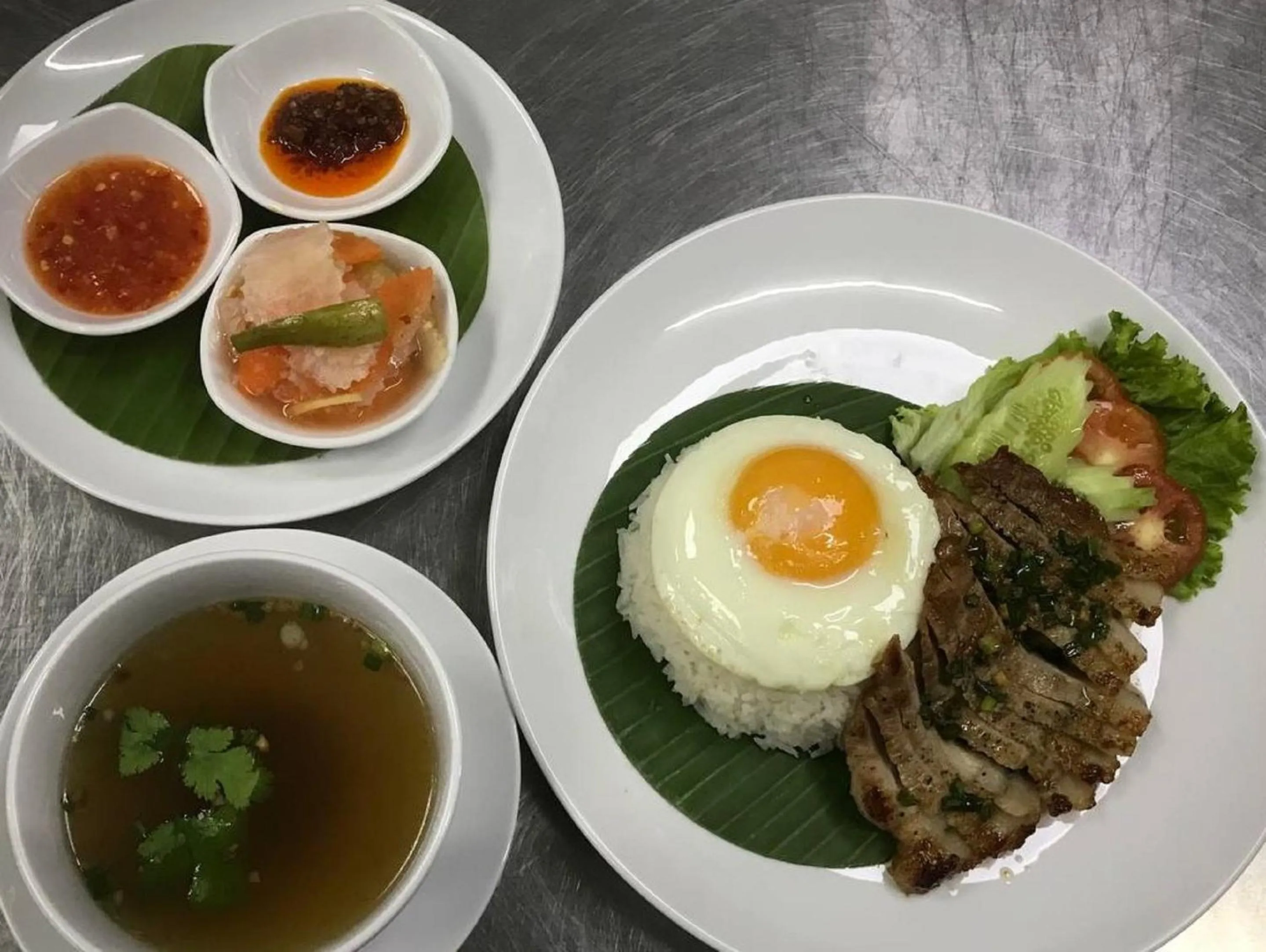 Restaurant/places to eat in V V Hotel Battambang