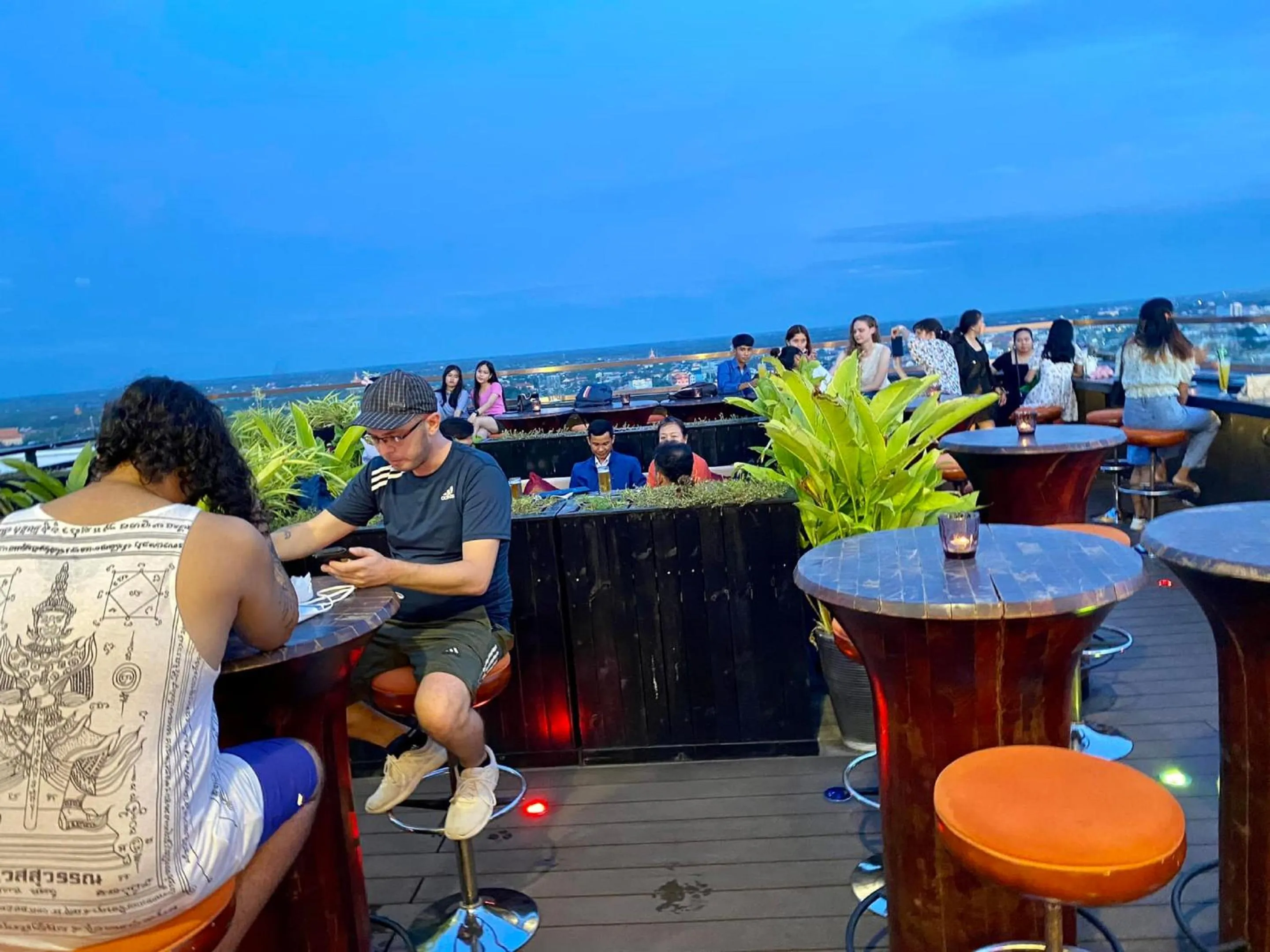 Lounge or bar in V V Hotel Battambang