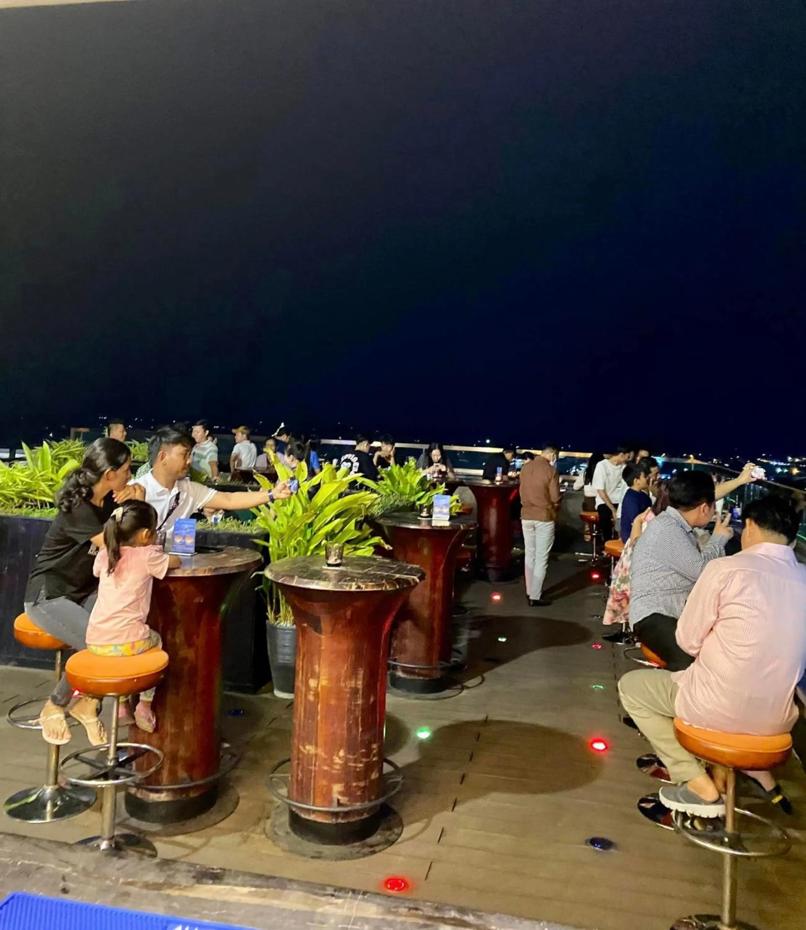 Lounge or bar in V V Hotel Battambang