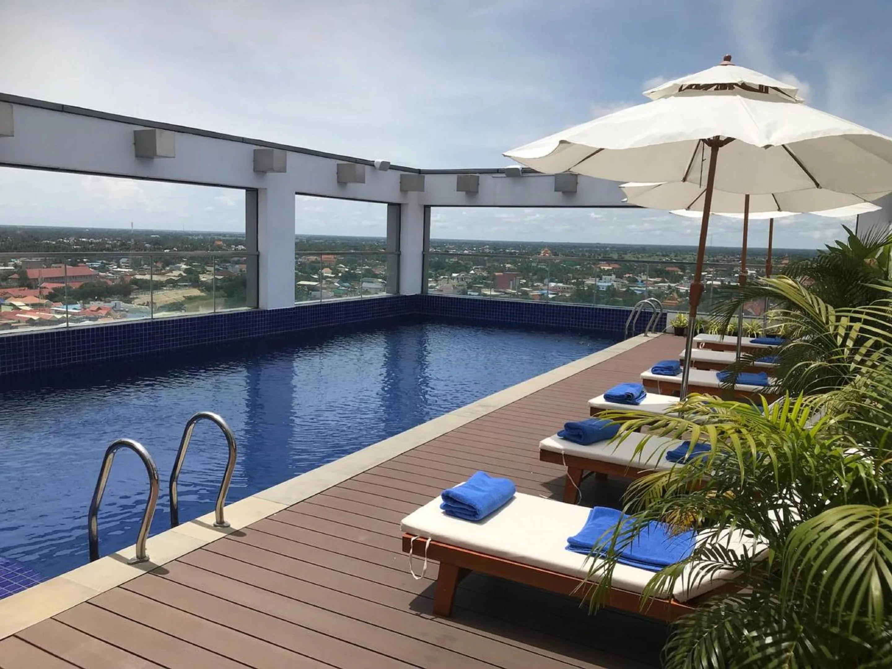 Swimming pool in V V Hotel Battambang