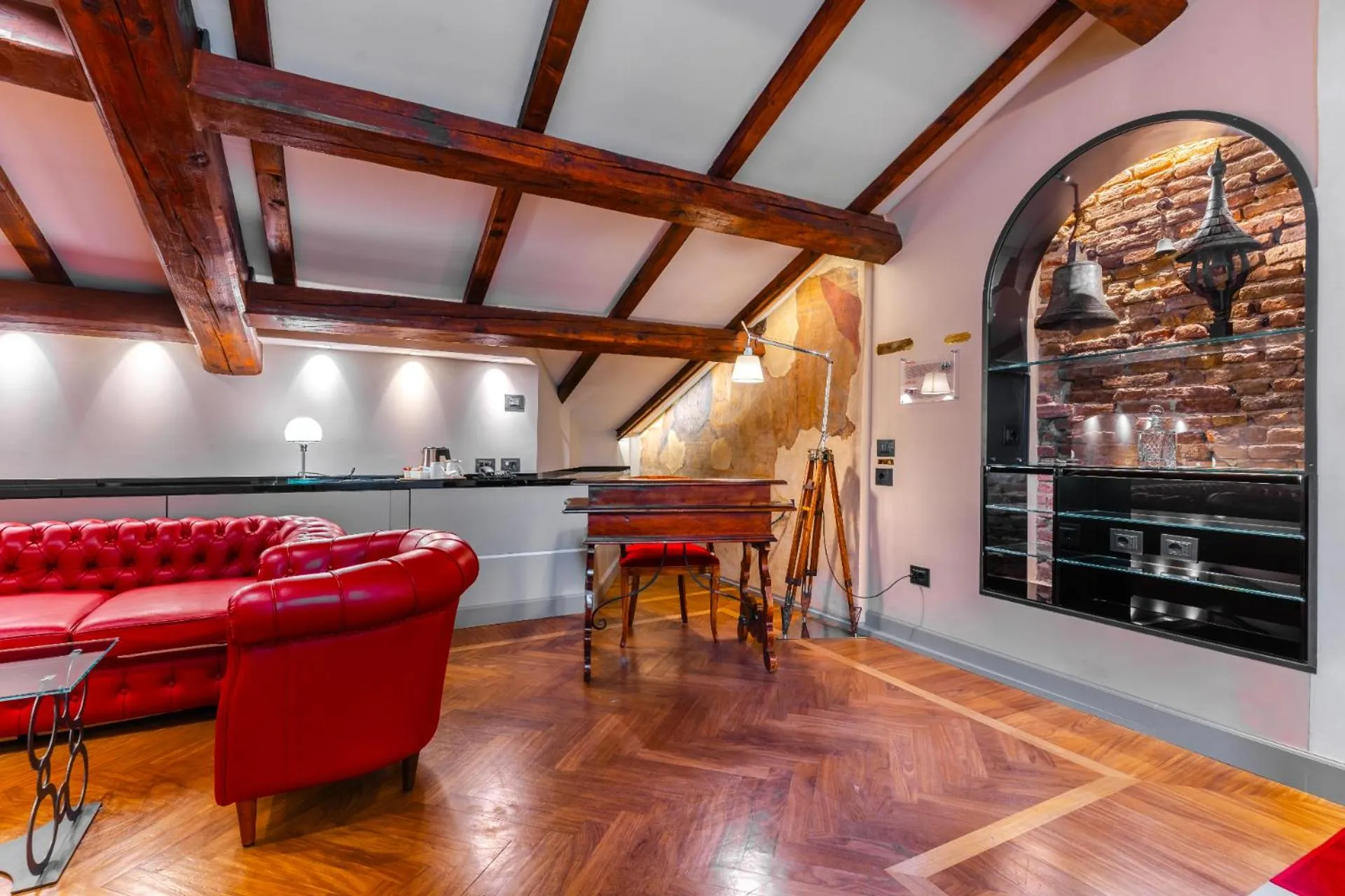 Photo of the whole room in Art Hotel Commercianti