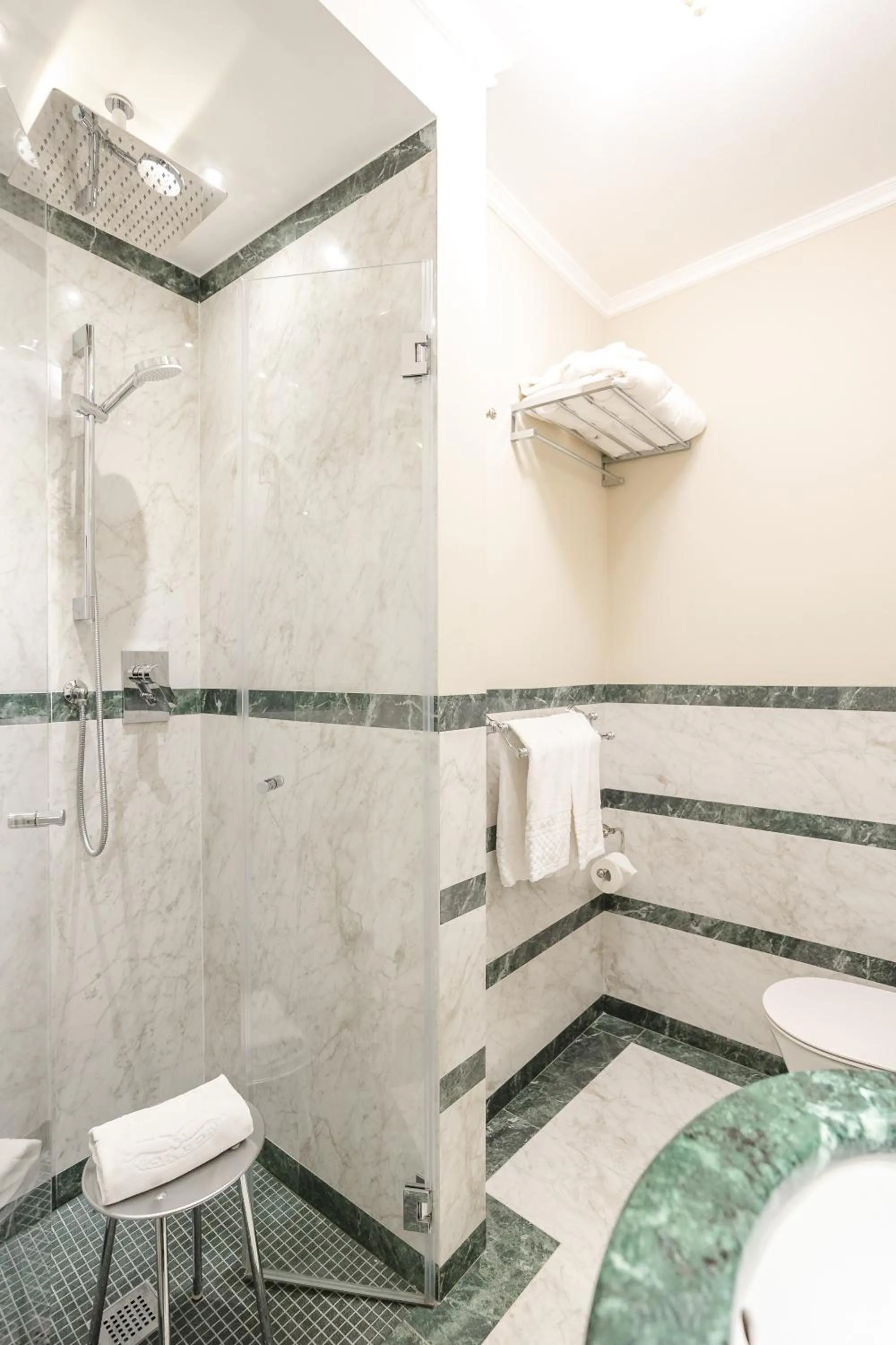 Bathroom in Art Hotel Commercianti