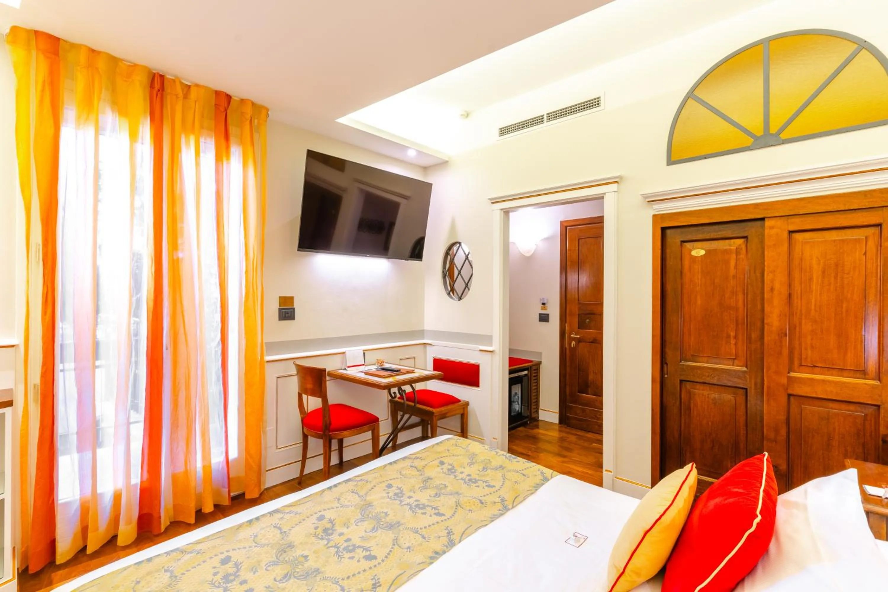 Photo of the whole room, Bed in Art Hotel Commercianti