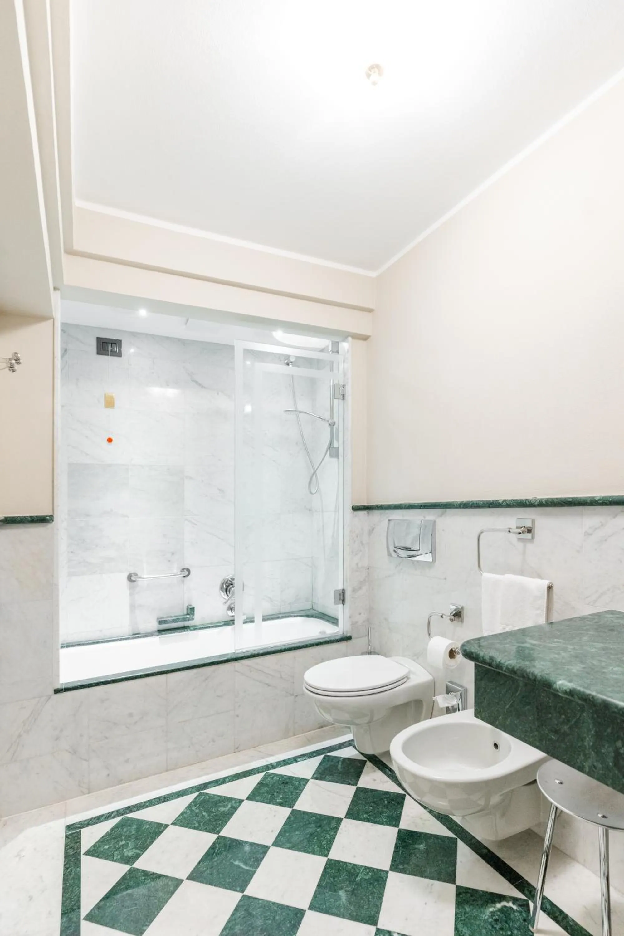 Bathroom in Art Hotel Commercianti