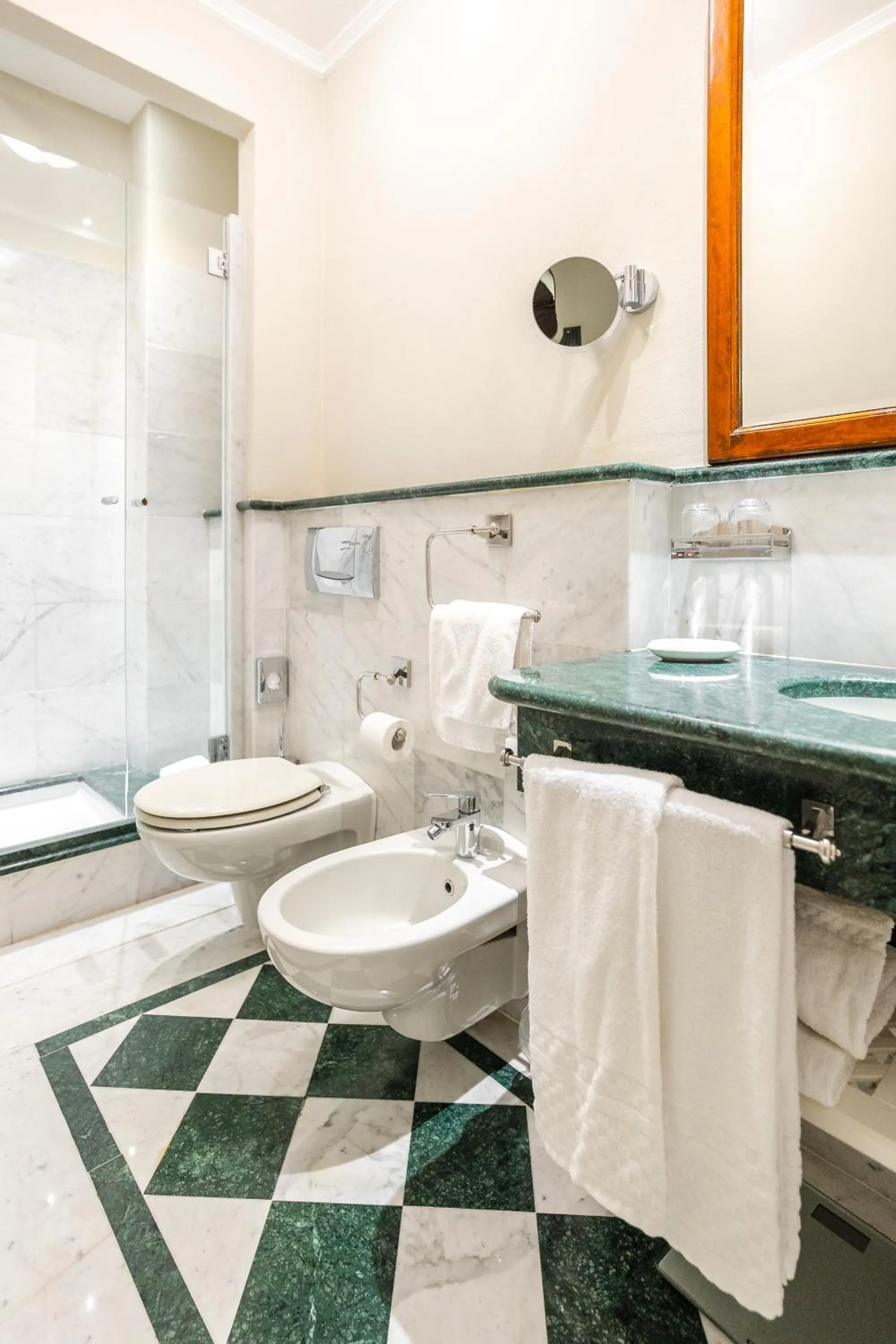 Bathroom in Art Hotel Commercianti