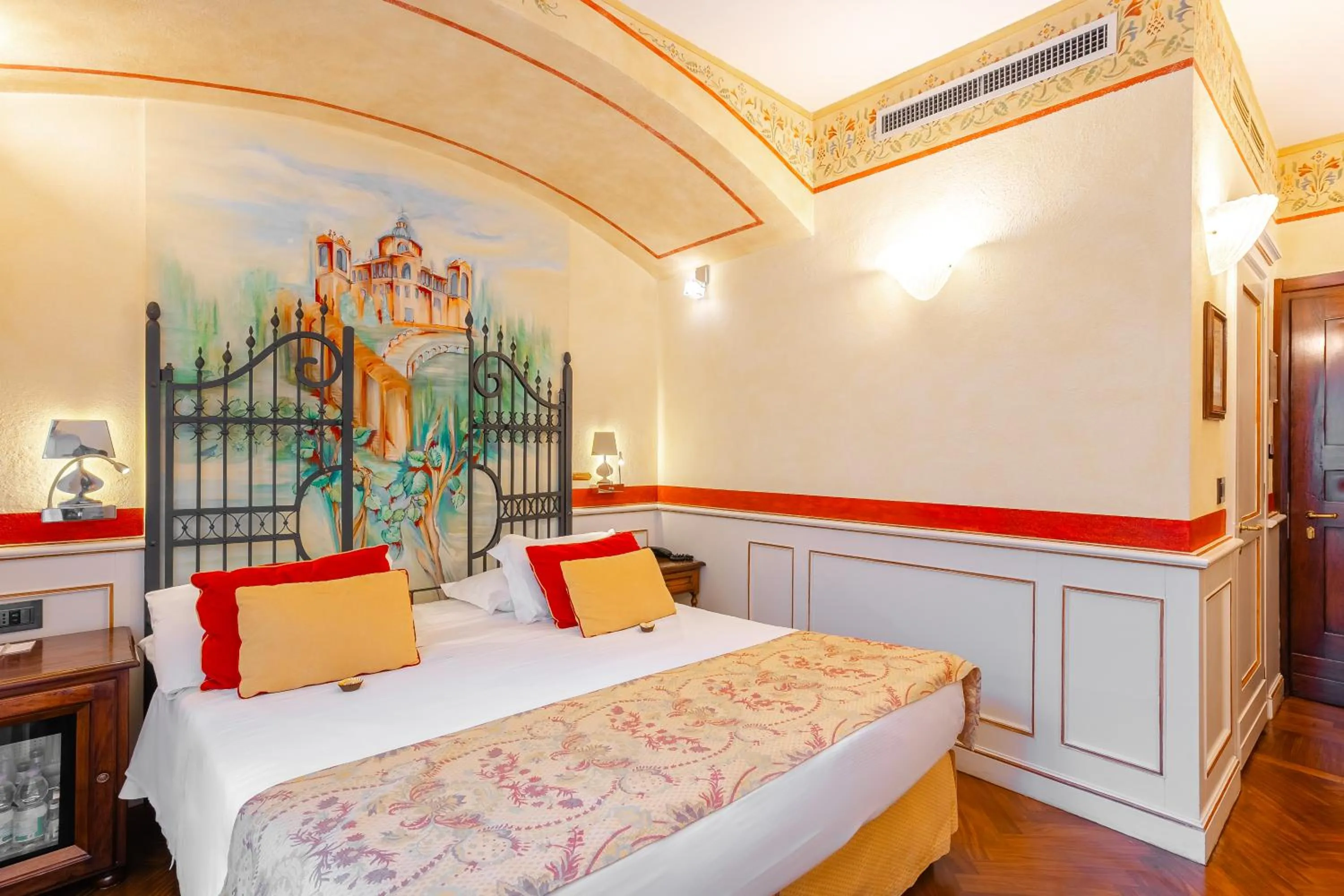 Photo of the whole room, Bed in Art Hotel Commercianti