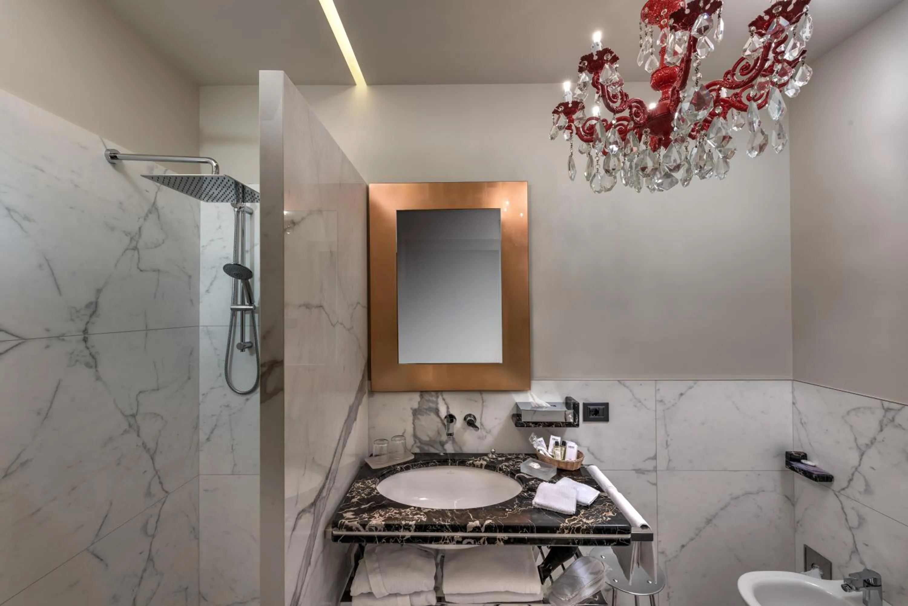 Bathroom in Art Hotel Commercianti