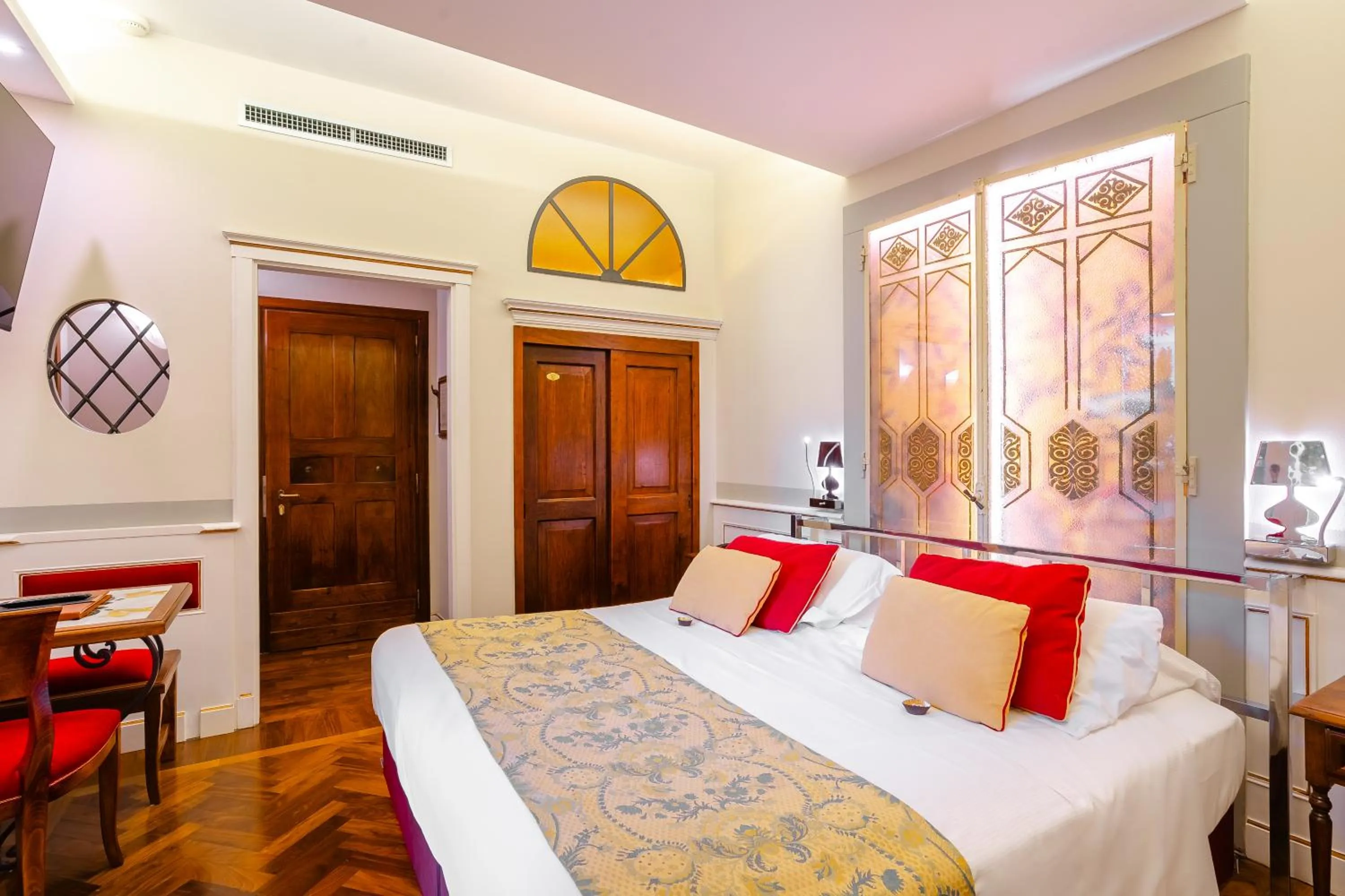 Photo of the whole room, Bed in Art Hotel Commercianti