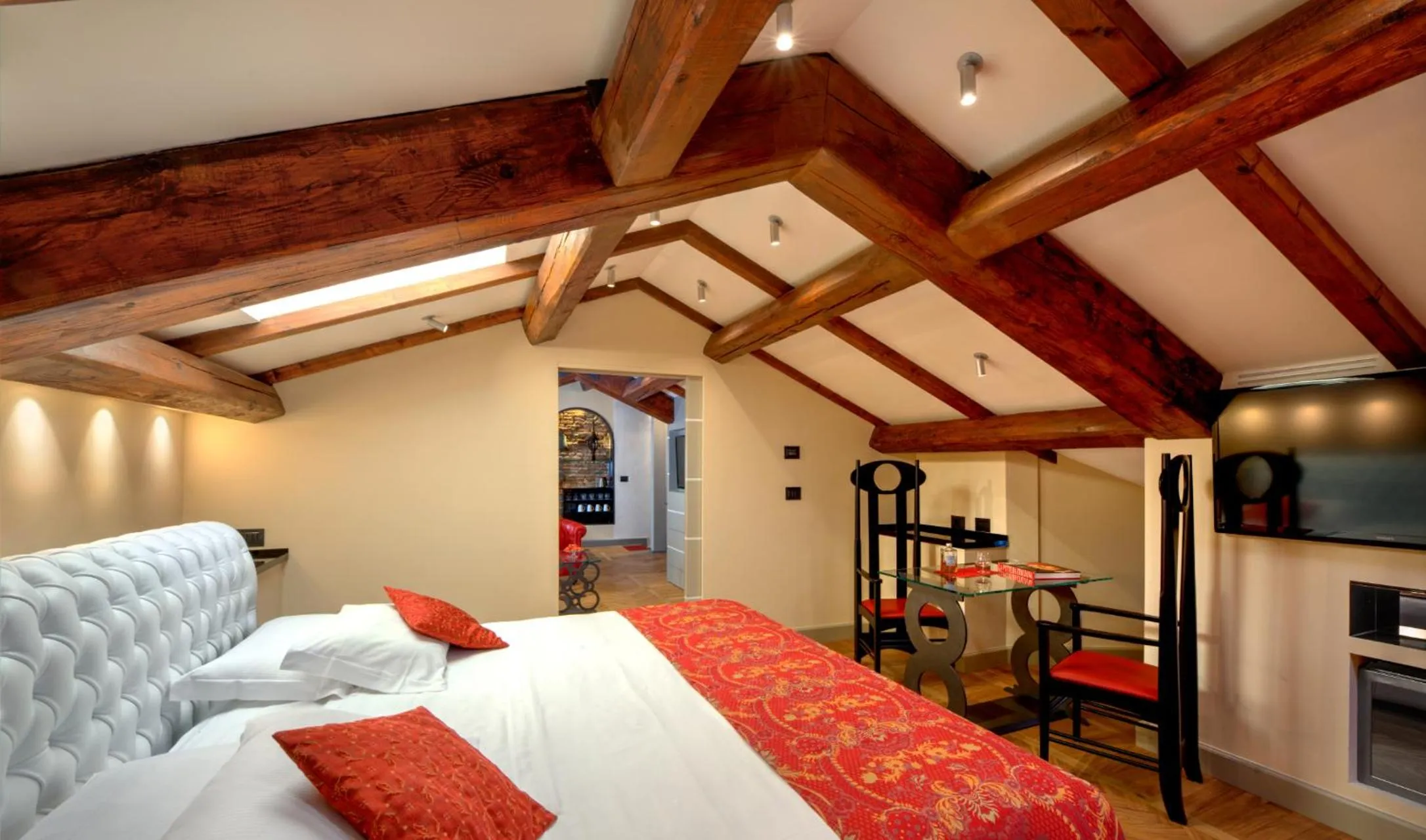 Photo of the whole room, Bed in Art Hotel Commercianti