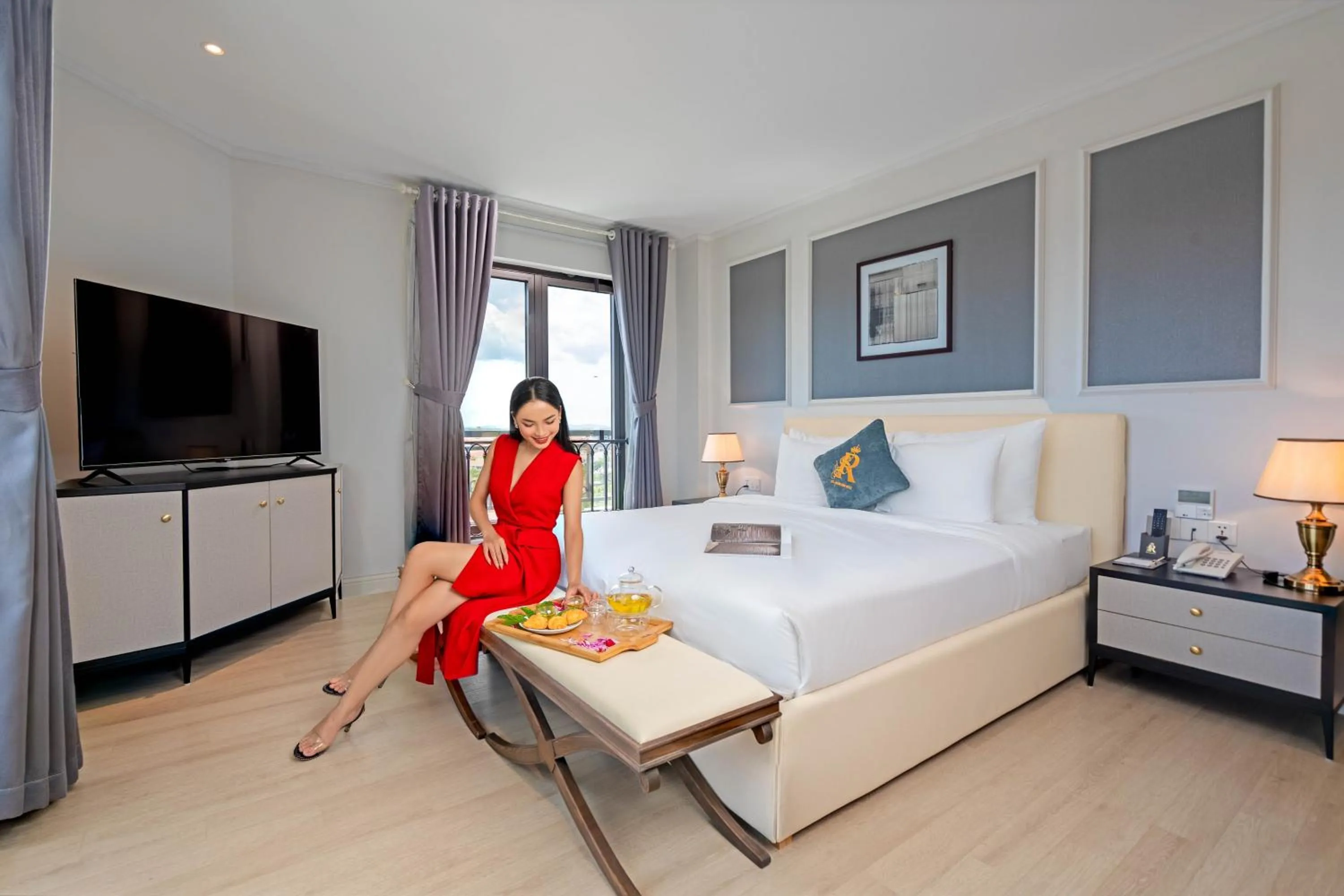 Coffee/tea facilities, Bed in Rex Quang Binh Hotel