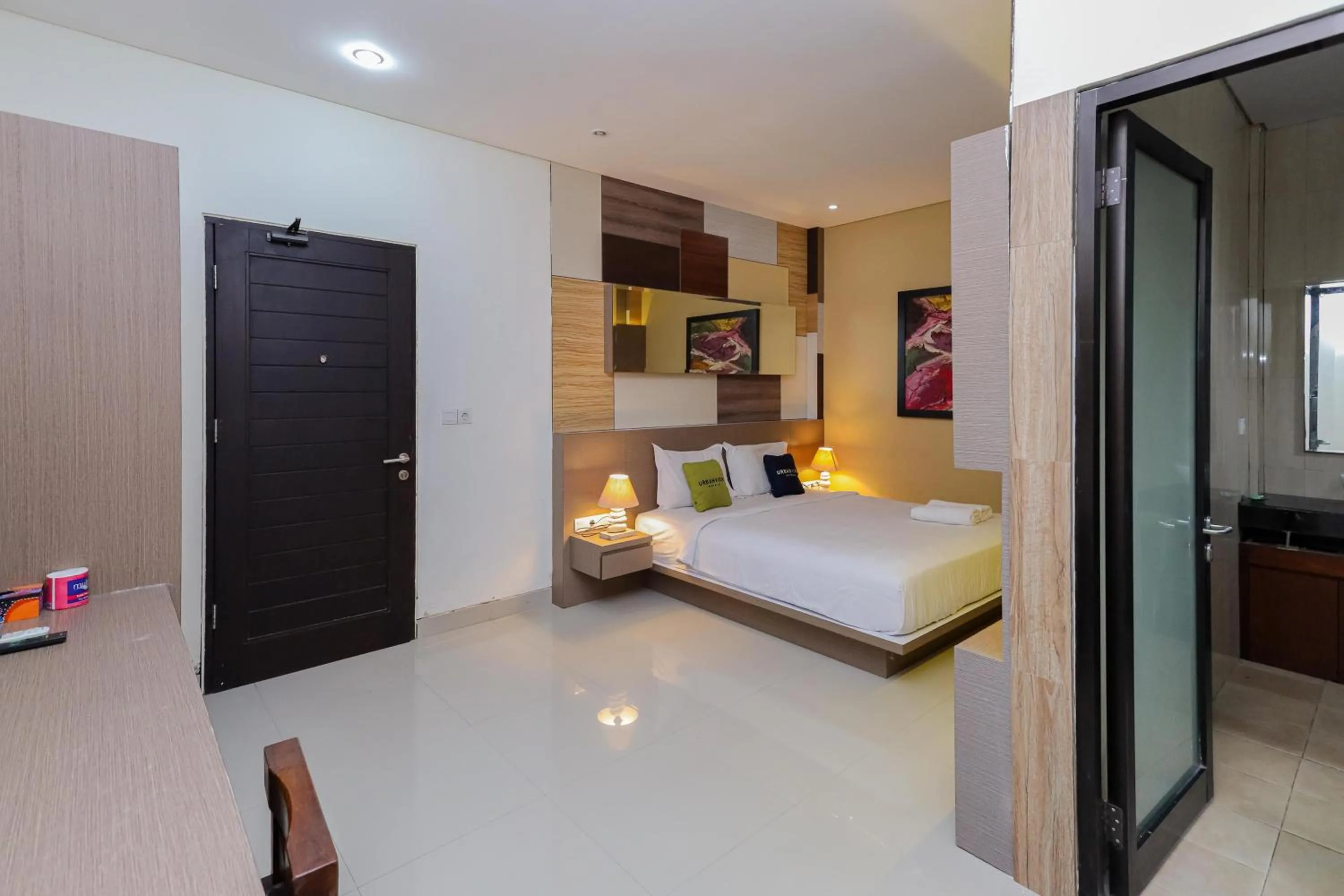 Bedroom, Bed in Urbanview Hotel WG Jimbaran Bali