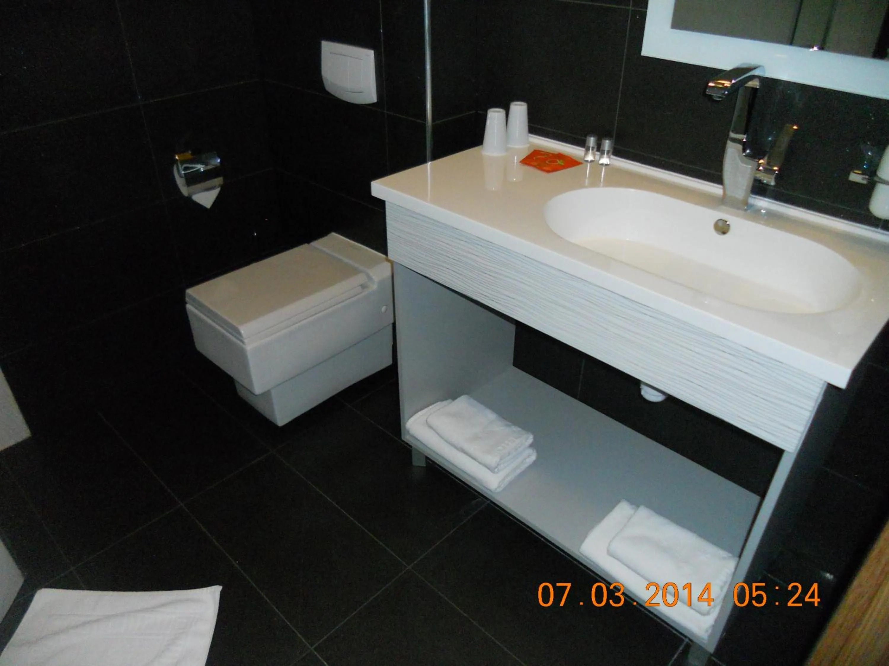 Bathroom in Hotel Europa