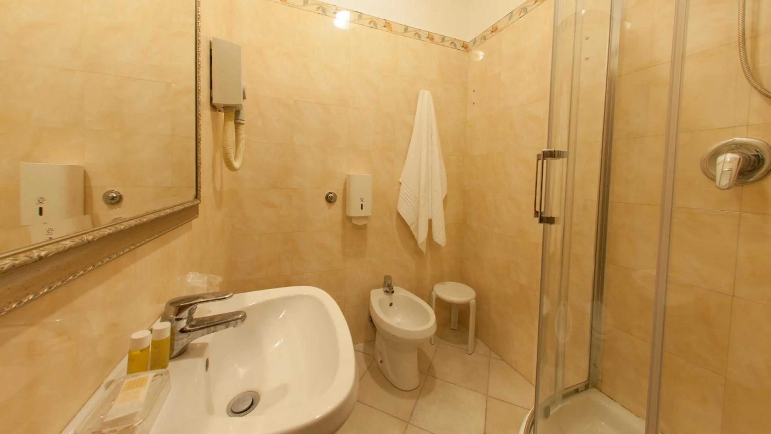 Bathroom in Dama Private Rooms