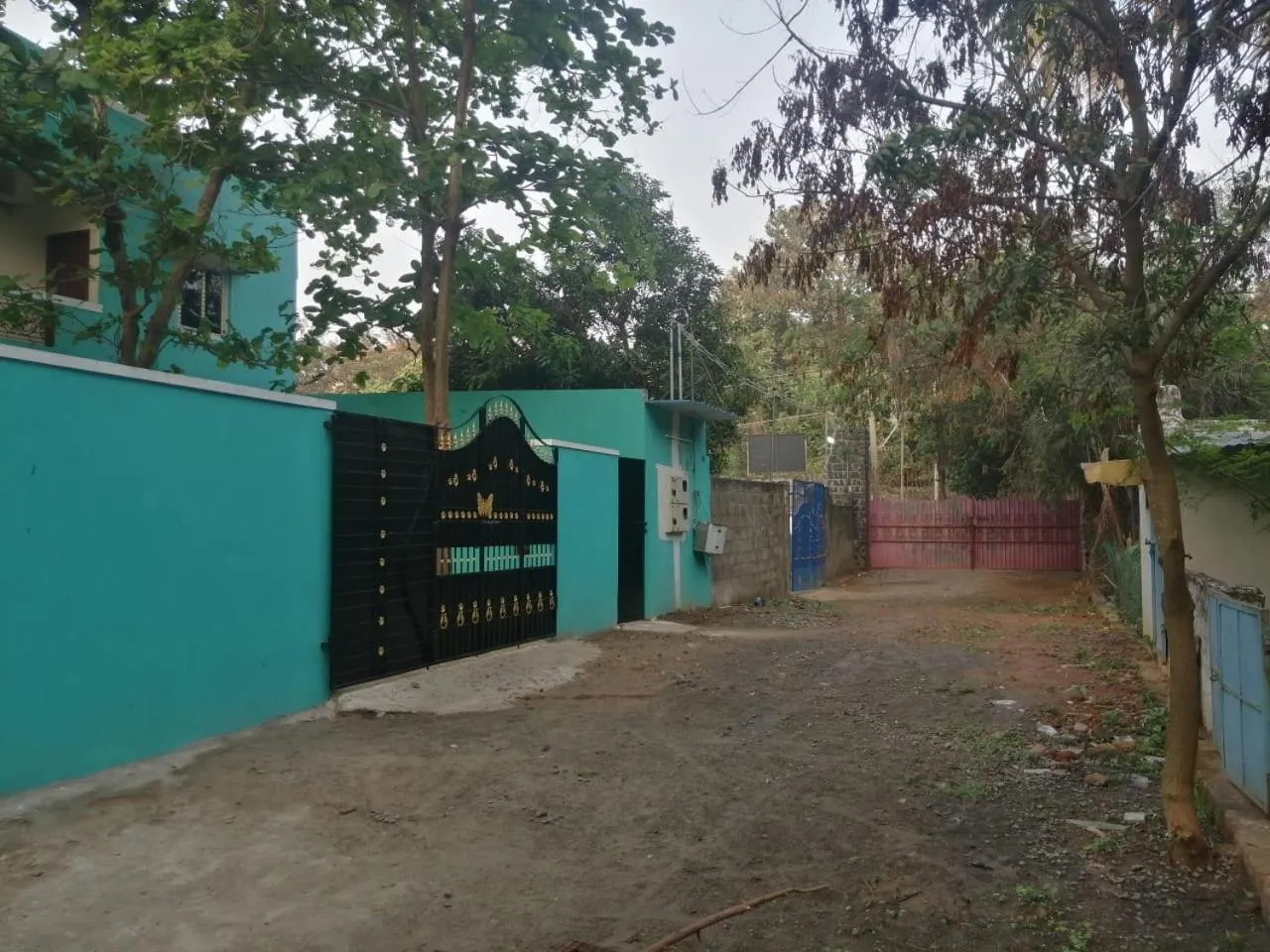 Facade/entrance in Le Springlynn Residency